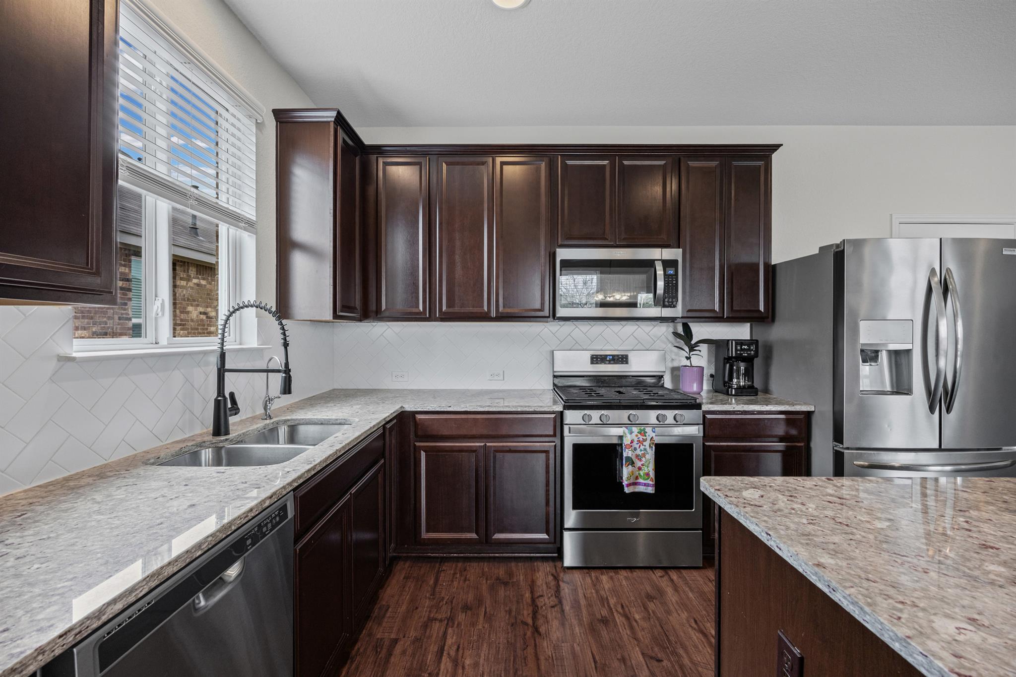 332 Bayberry Cir, Buda, TX 78610