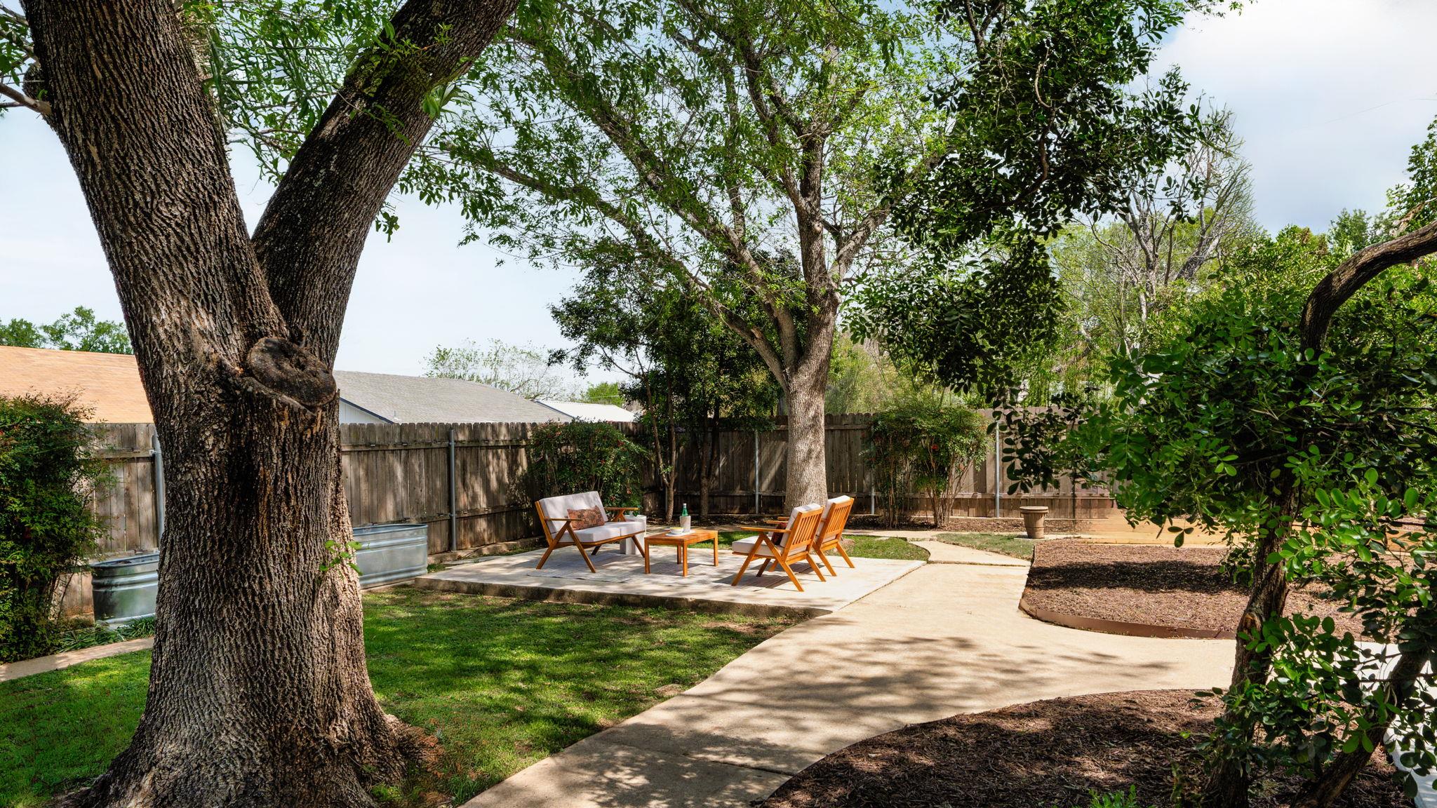 7602 Whispering Oaks Dr, Austin, TX 78745