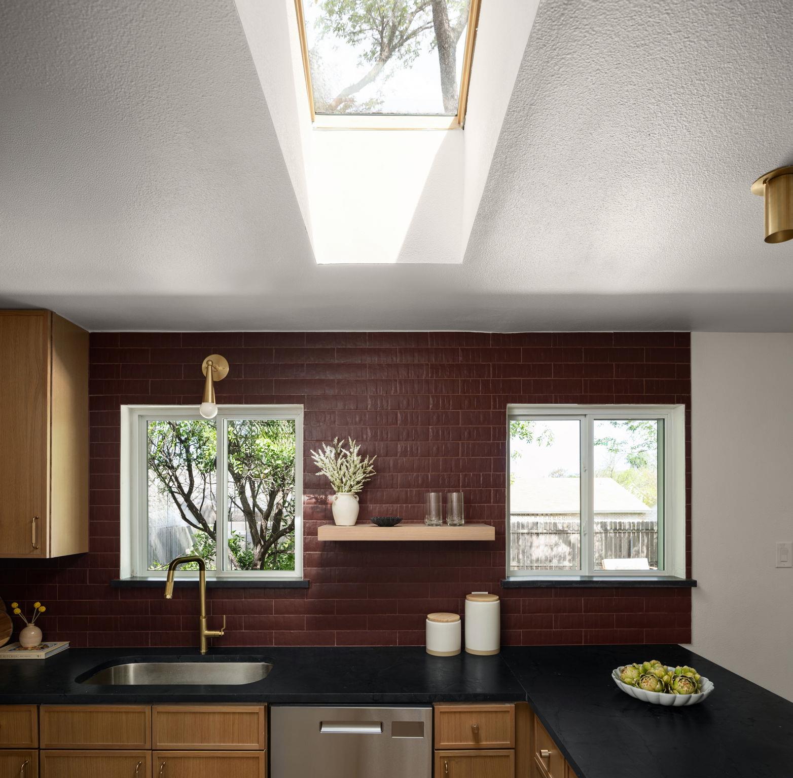 7602 Whispering Oaks Dr, Austin, TX 78745