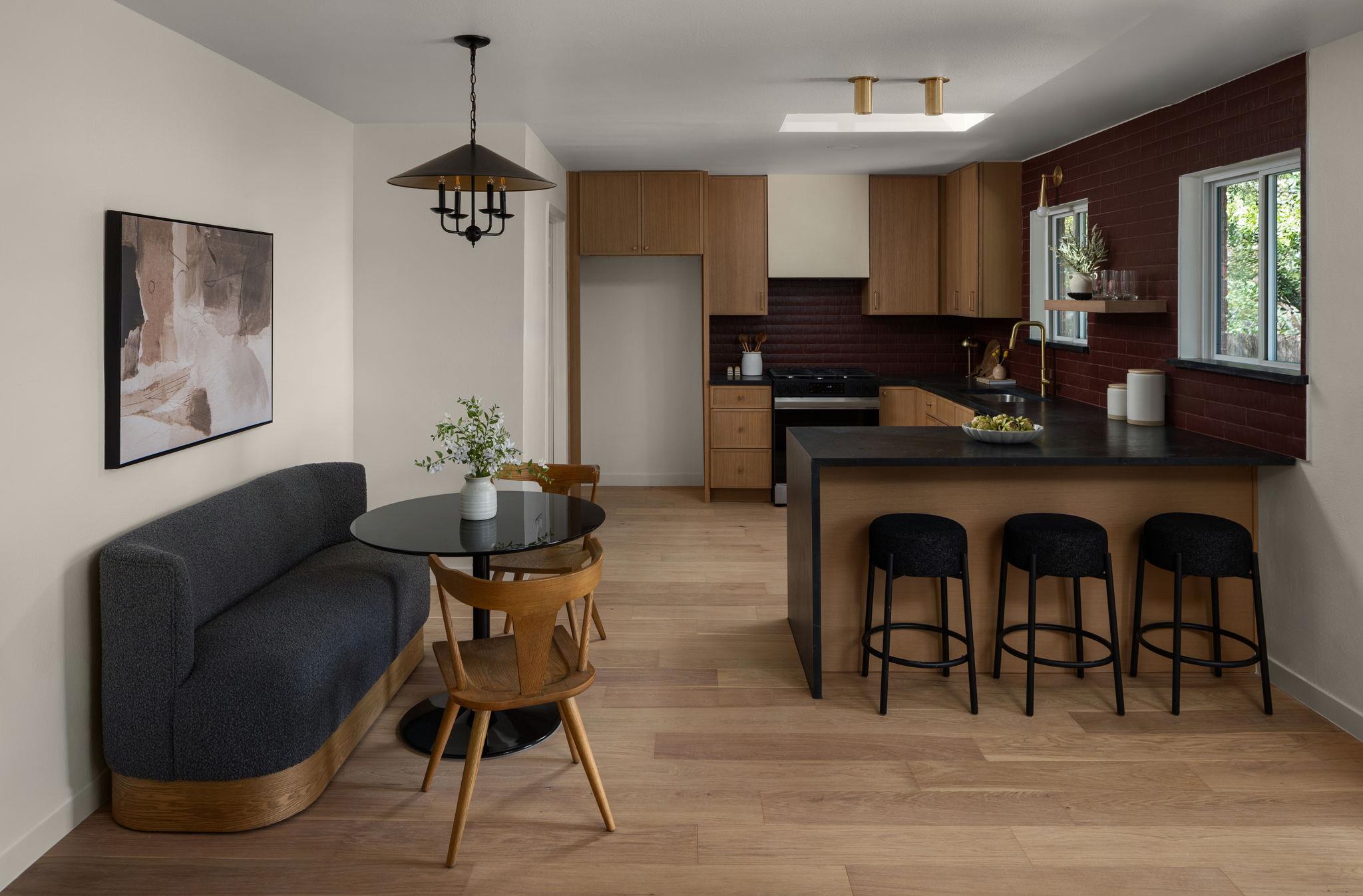 7602 Whispering Oaks Dr, Austin, TX 78745