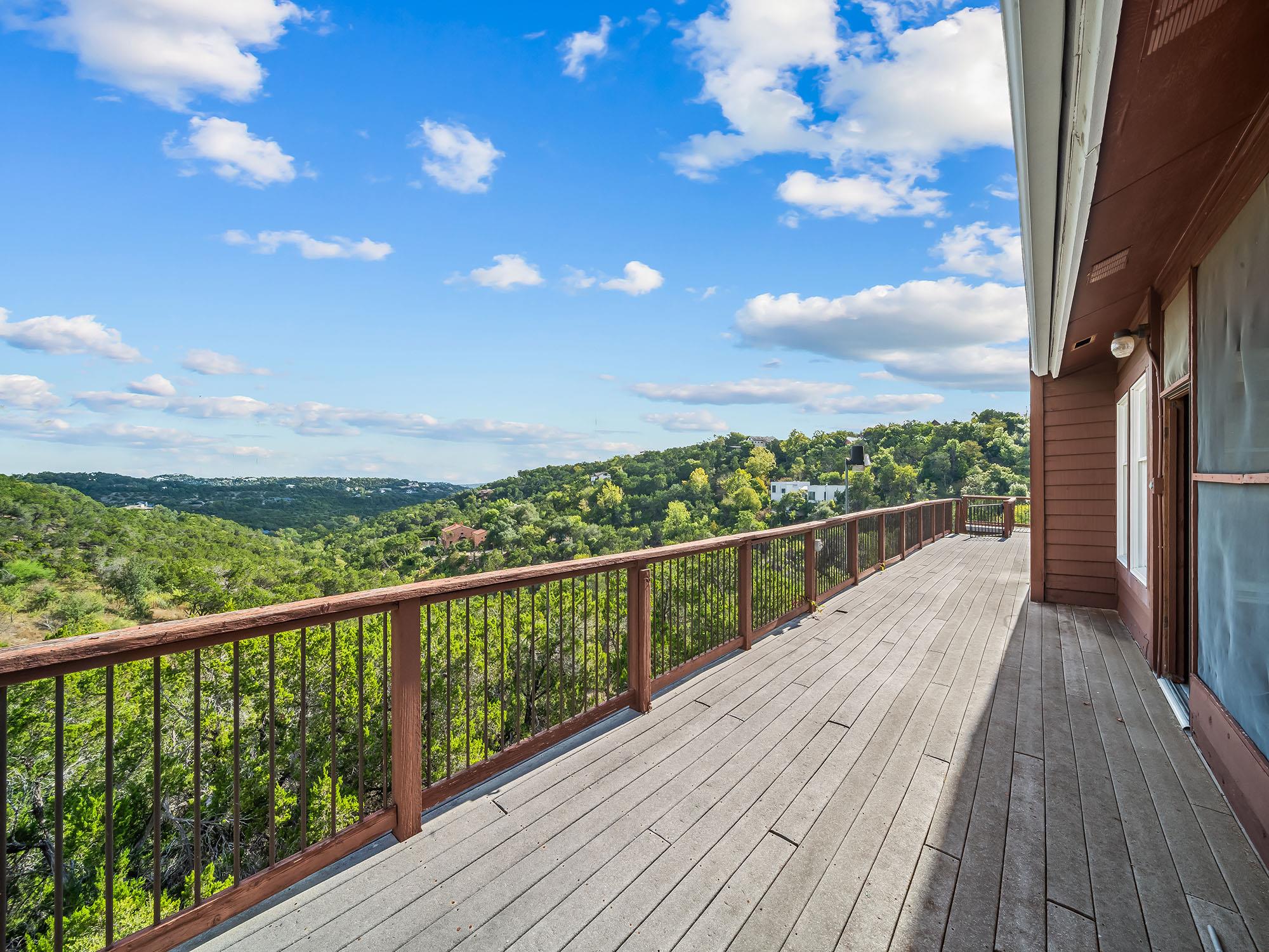 1302 Circle Ridge Dr, West Lake Hills, TX 78746