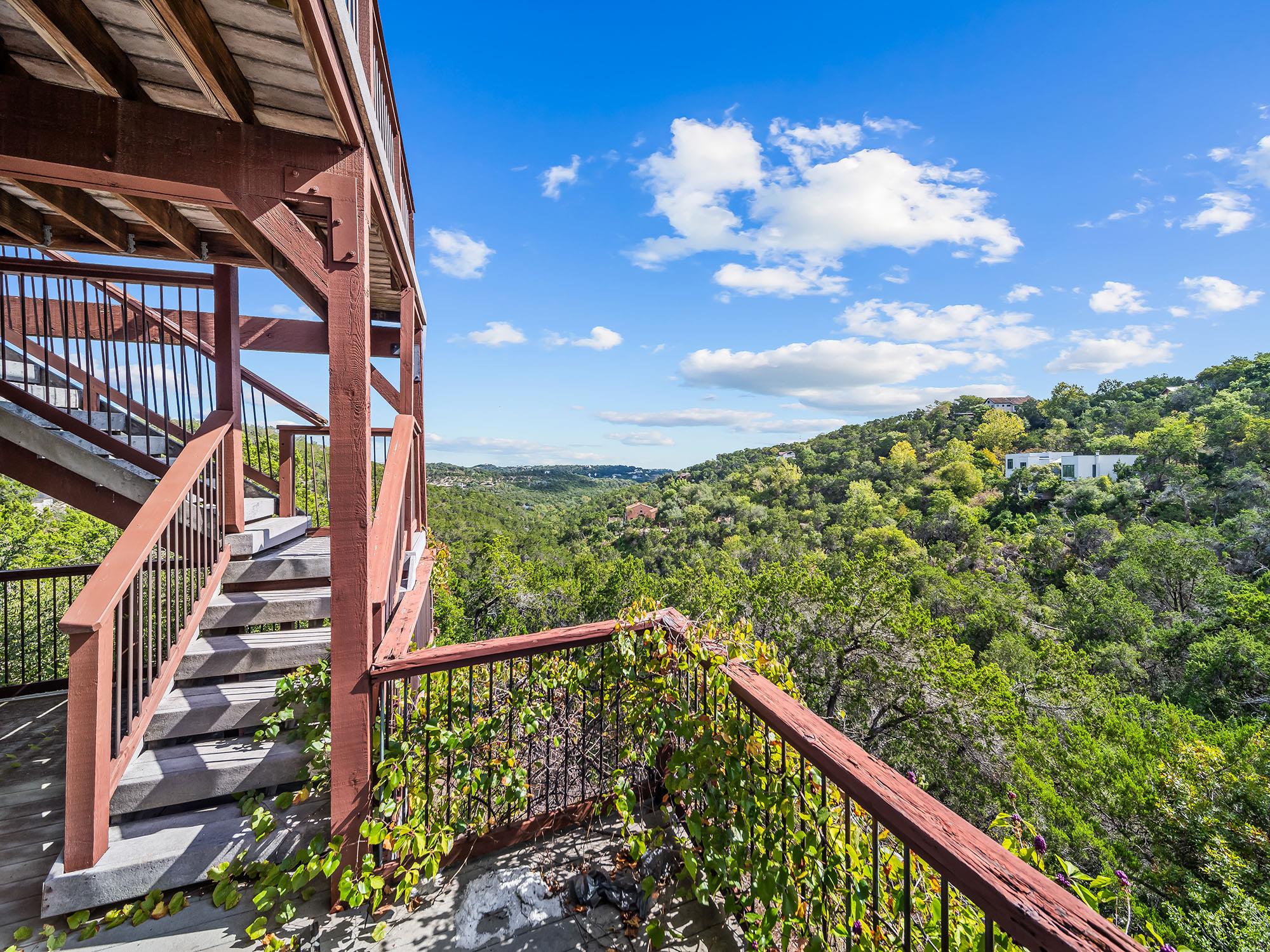 1302 Circle Ridge Dr, West Lake Hills, TX 78746