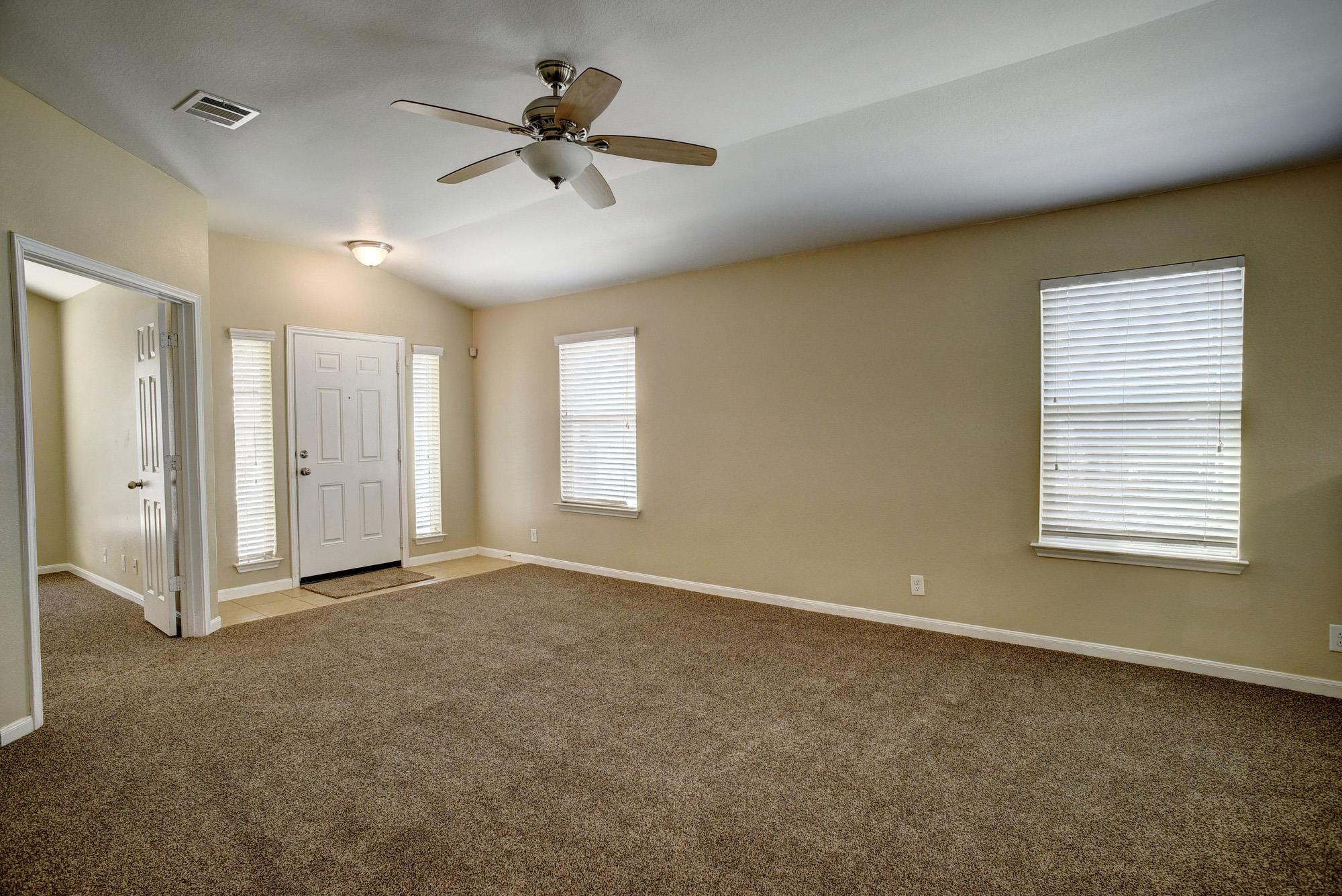 319 Wild Cat Dr, Bastrop, TX 78602