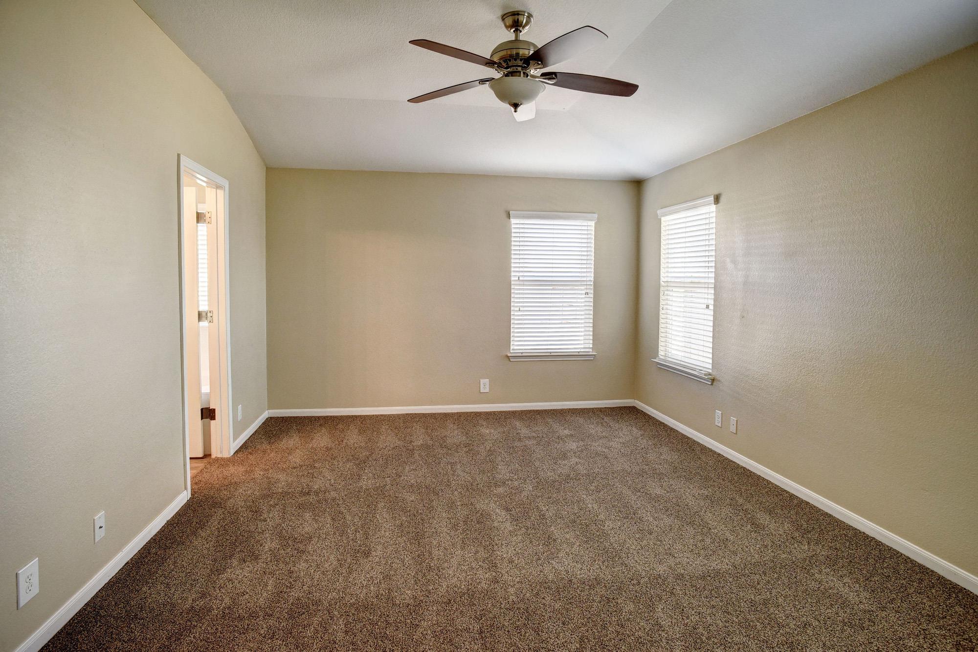 319 Wild Cat Dr, Bastrop, TX 78602