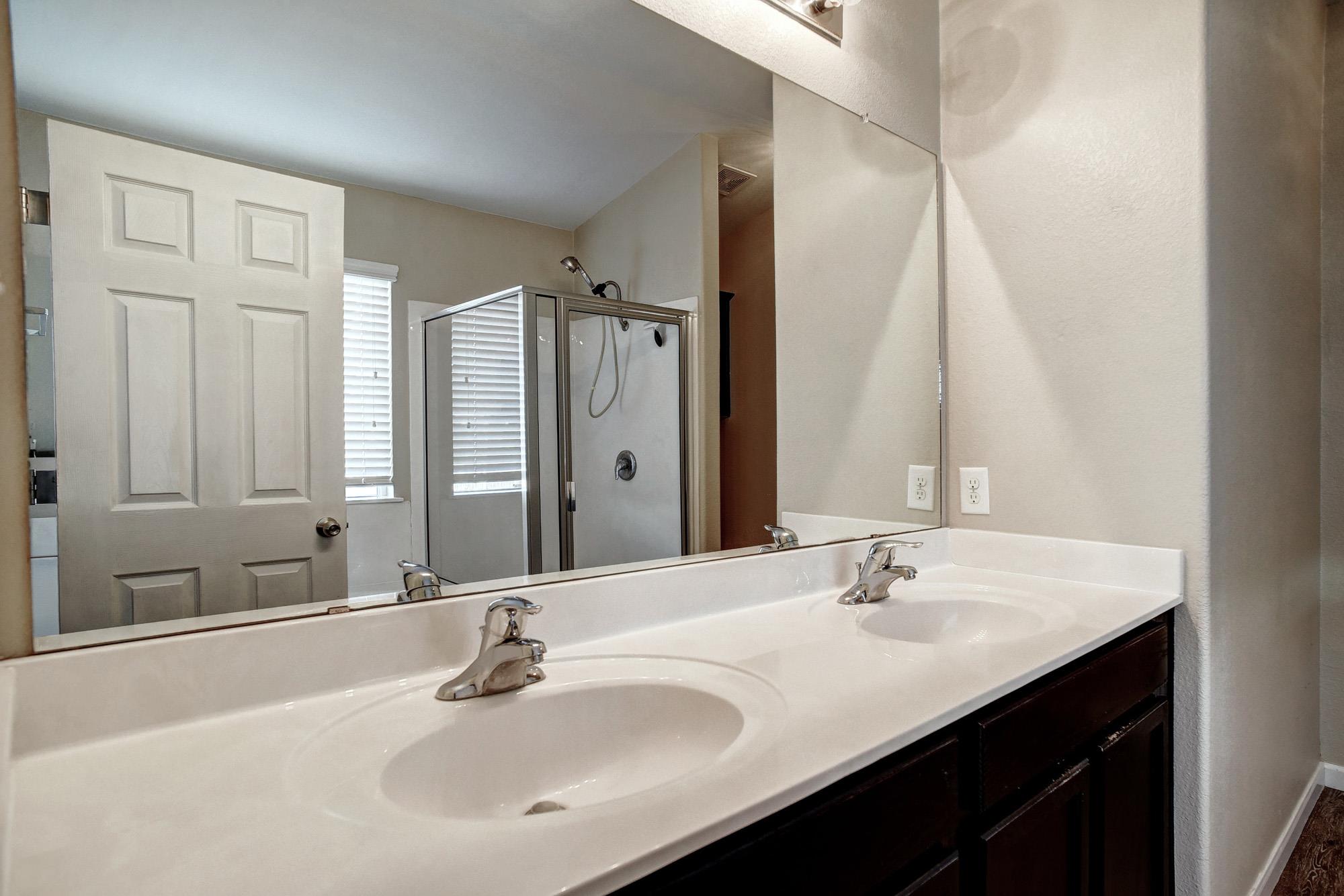 319 Wild Cat Dr, Bastrop, TX 78602