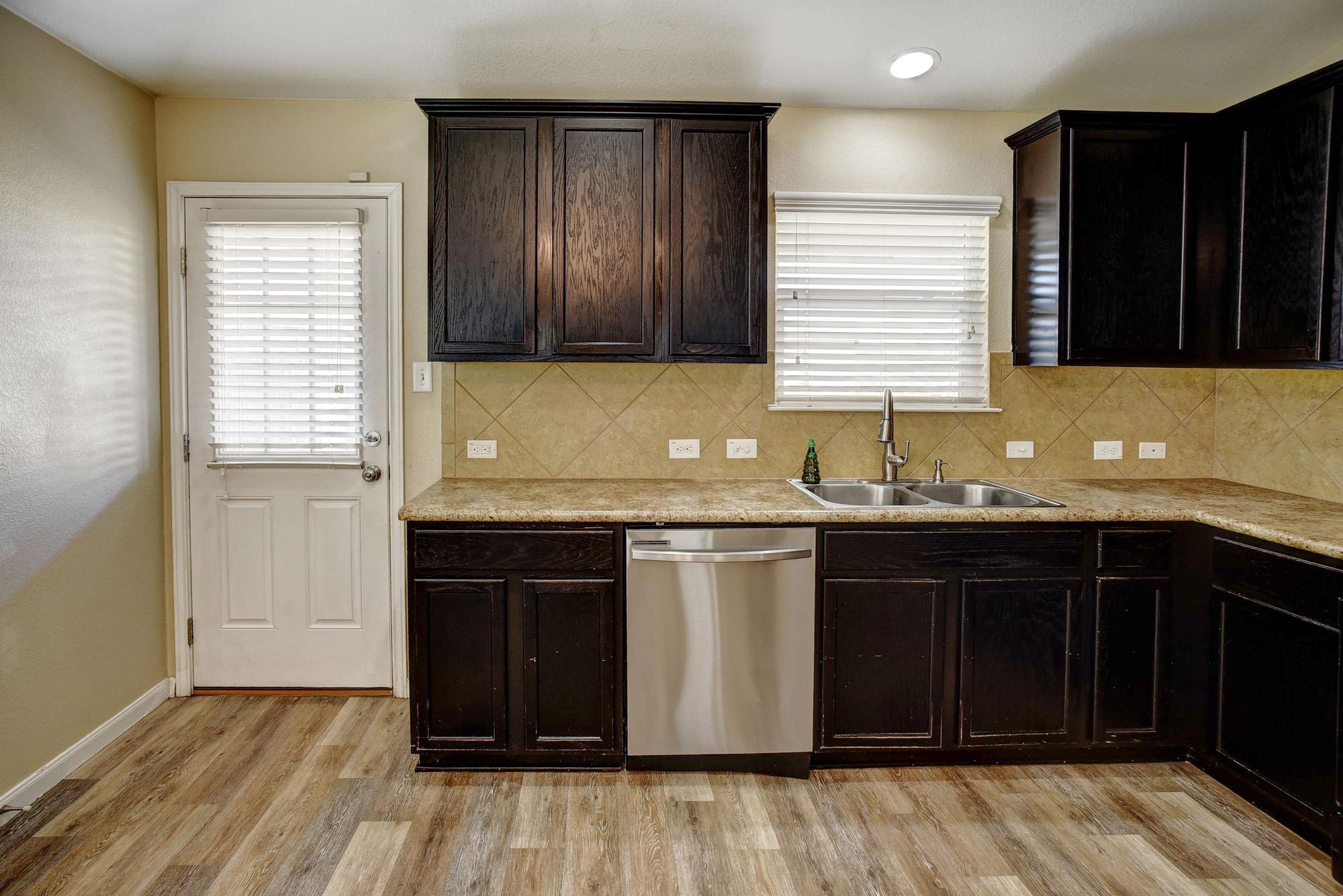 319 Wild Cat Dr, Bastrop, TX 78602