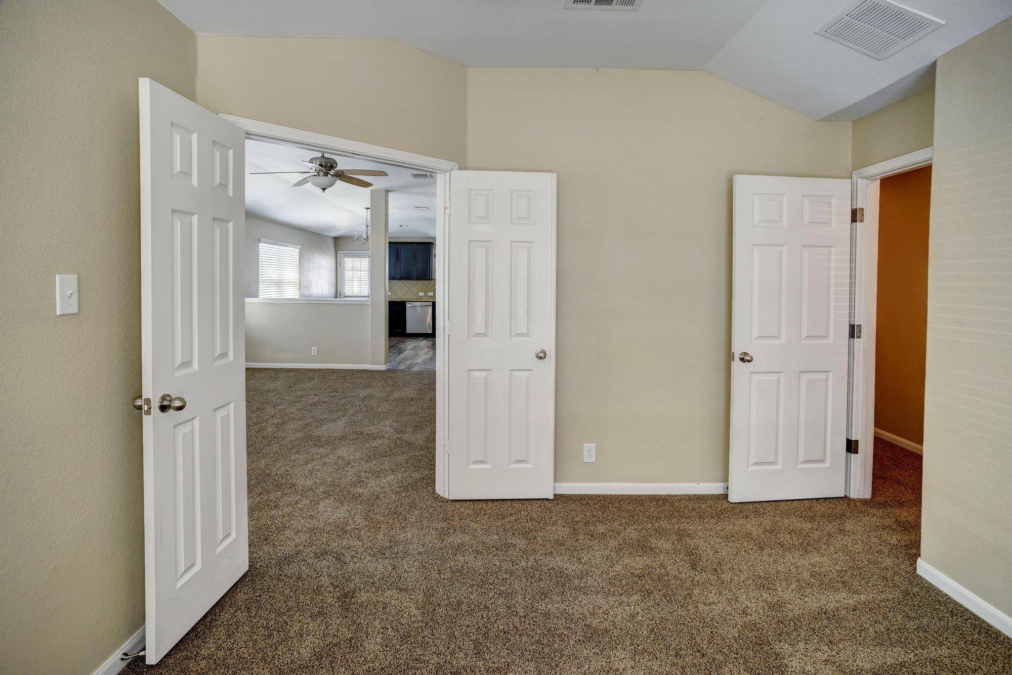 319 Wild Cat Dr, Bastrop, TX 78602