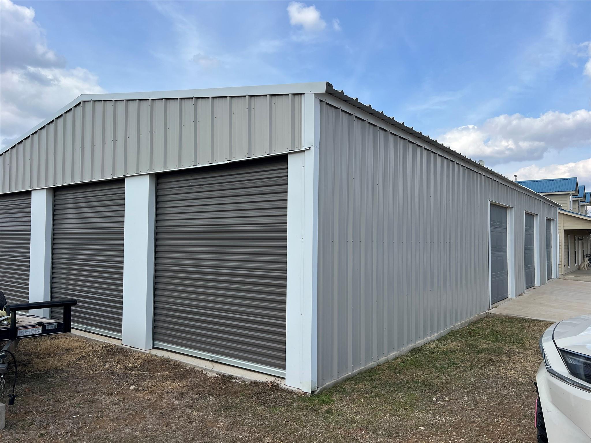 1516 Old Luling Rd, Lockhart, TX 78644