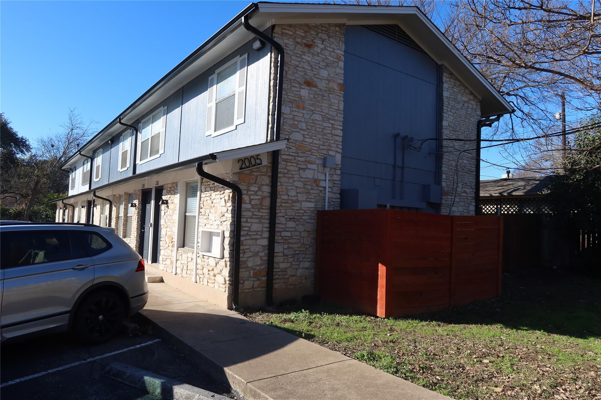 2005 Glen Allen St # 108, Austin, TX 78704