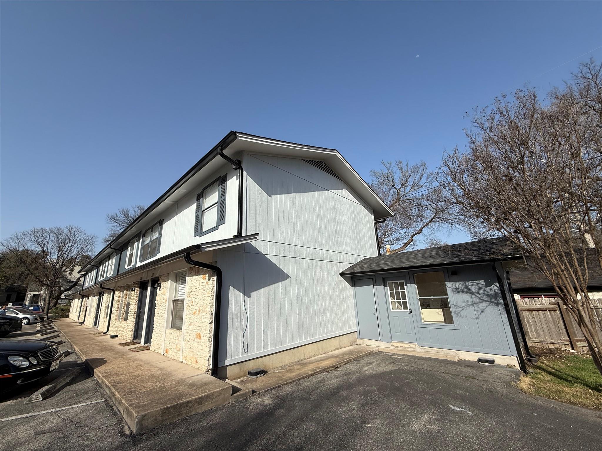 2005 Glen Allen St # 108, Austin, TX 78704