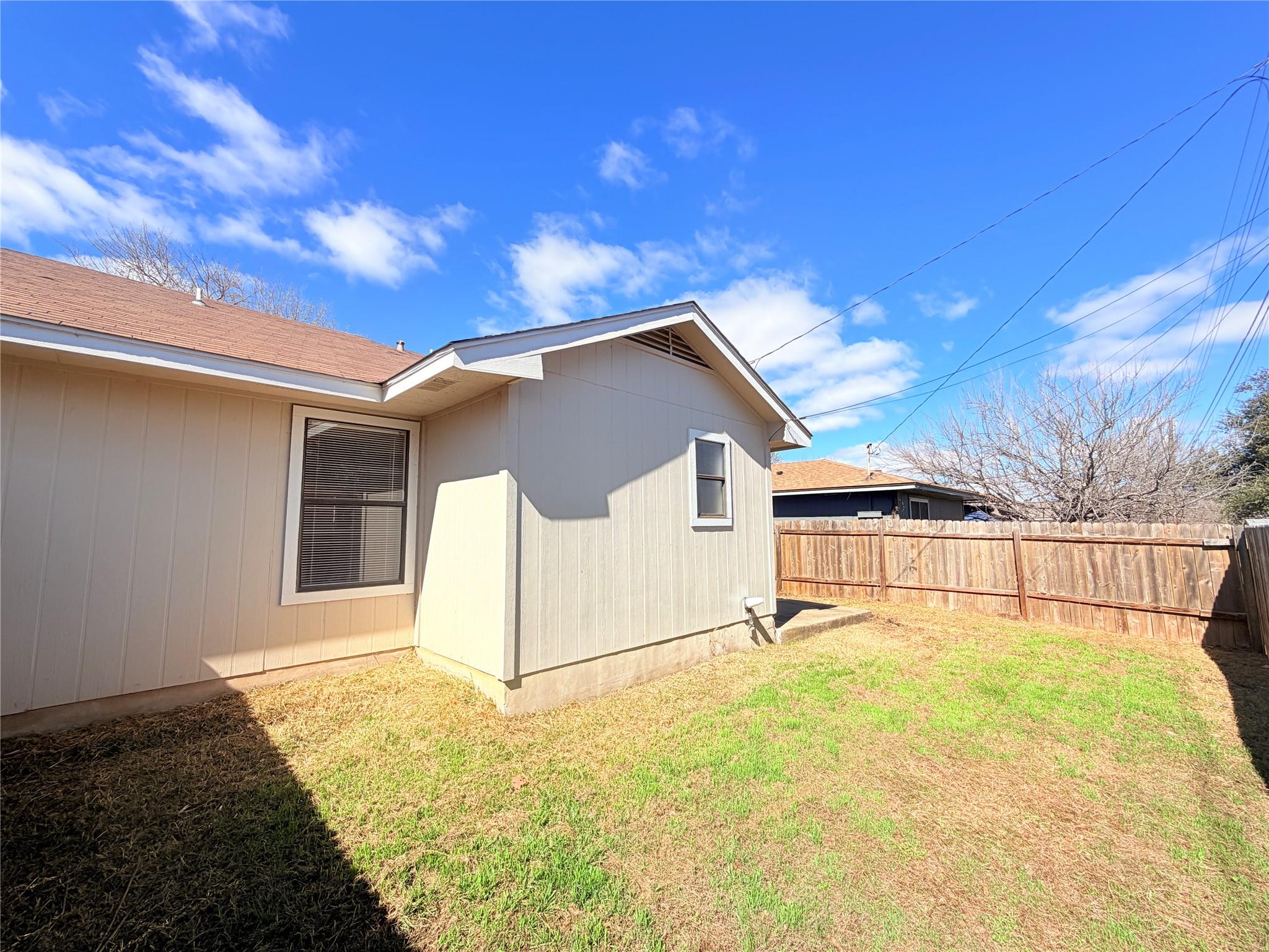 1213 Ridgemont St, Round Rock, TX 78664