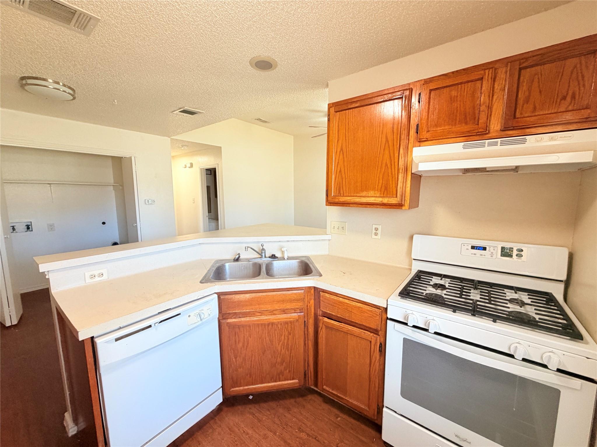 1213 Ridgemont St, Round Rock, TX 78664