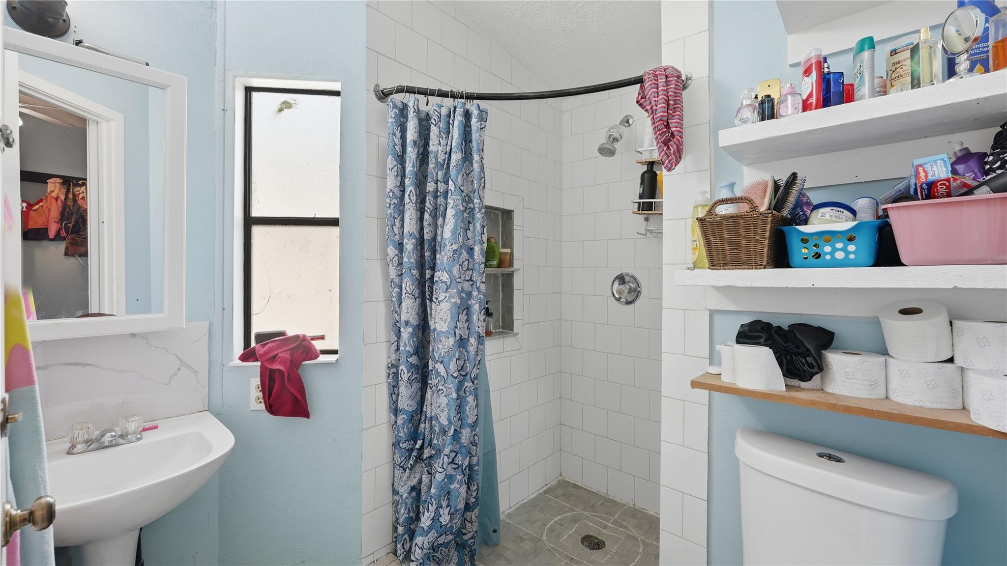 181 Dobie Dr, Wimberley, TX 78676