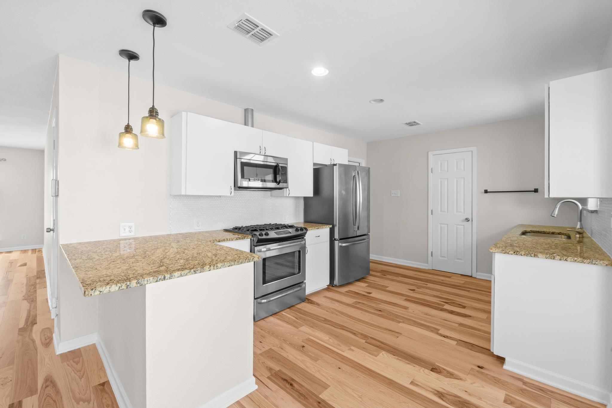 2312 Rogge Ln, Austin, TX 78723