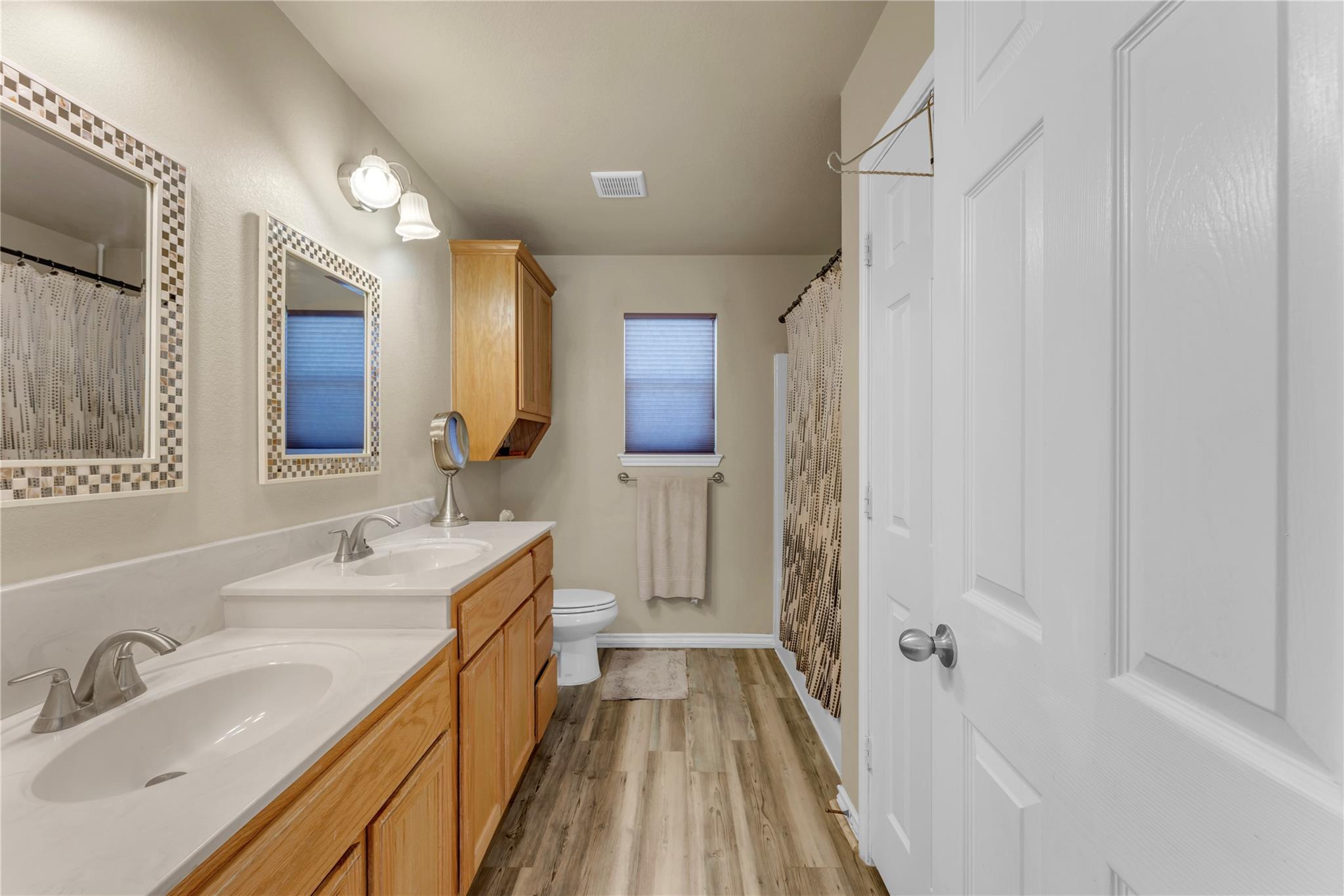 1209 E Avenue F, Lampasas, TX 76550