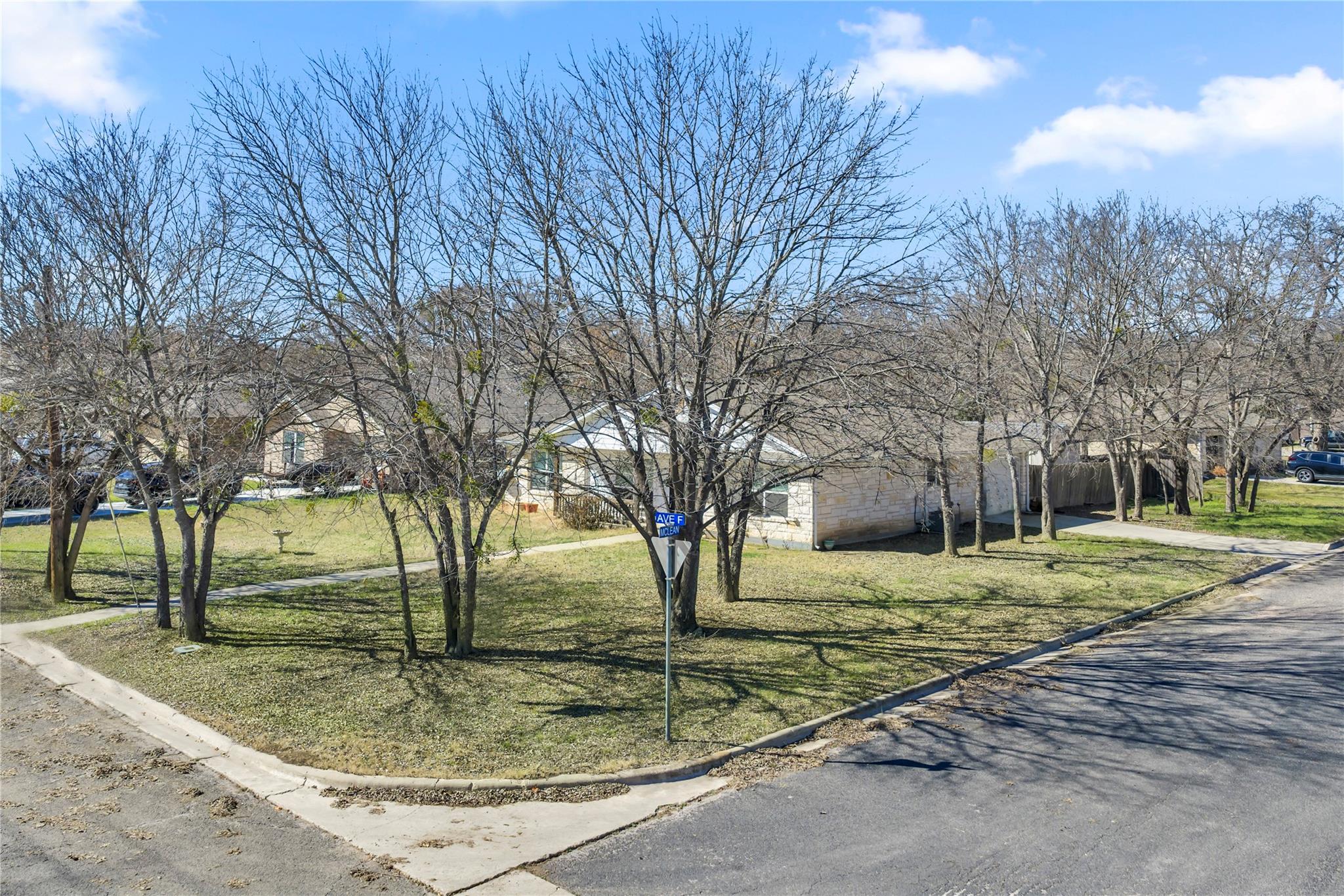 1209 E Avenue F, Lampasas, TX 76550