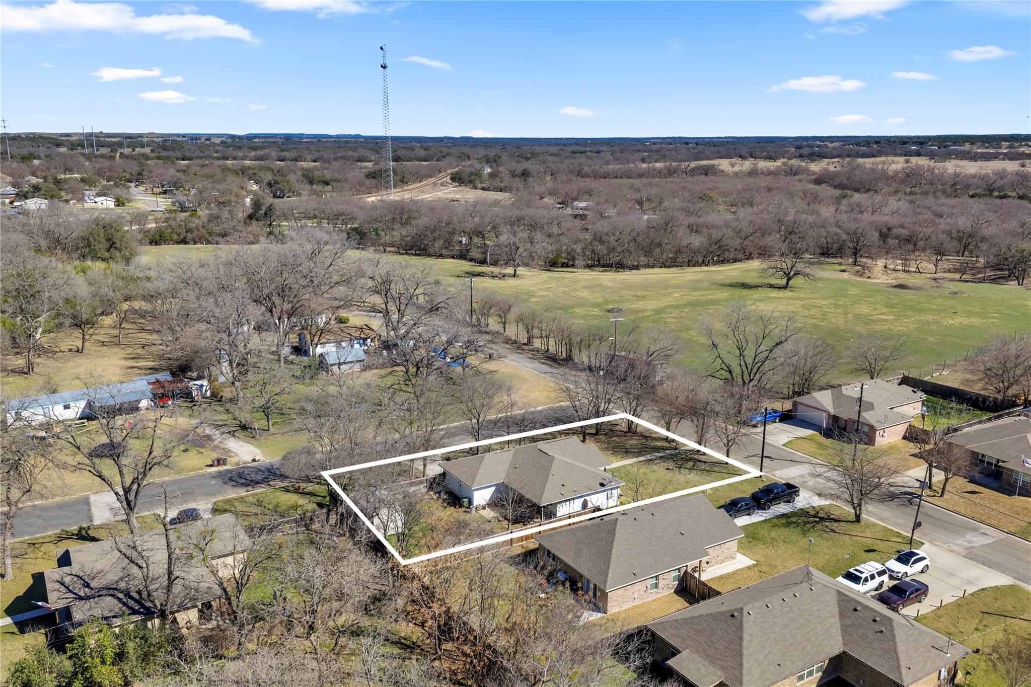 1209 E Avenue F, Lampasas, TX 76550