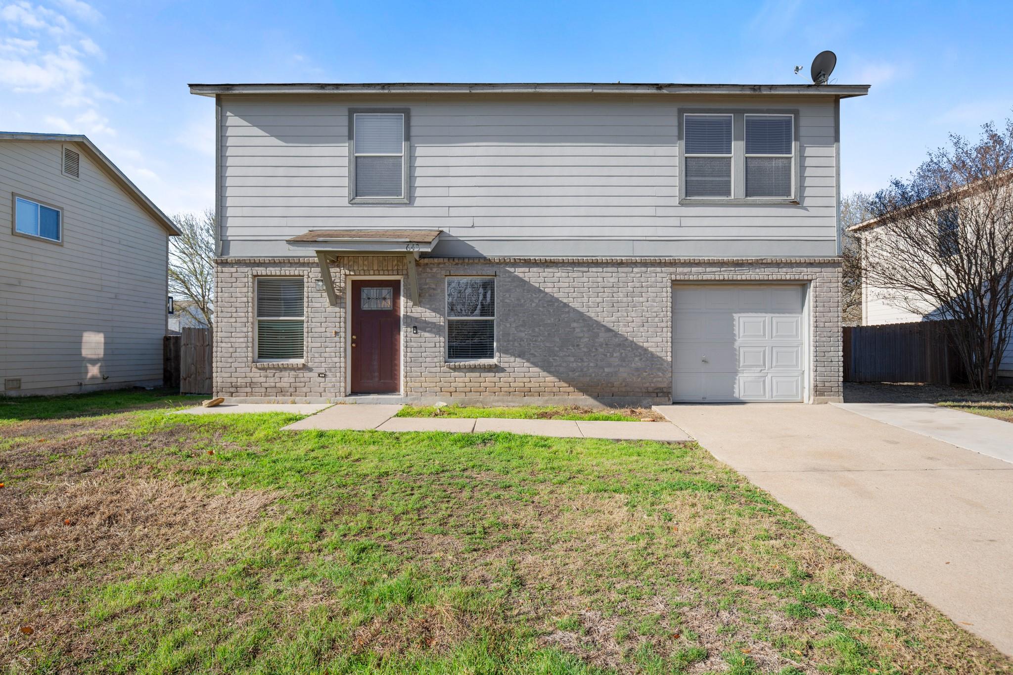 643 Northlake Dr, New Braunfels, TX 78130