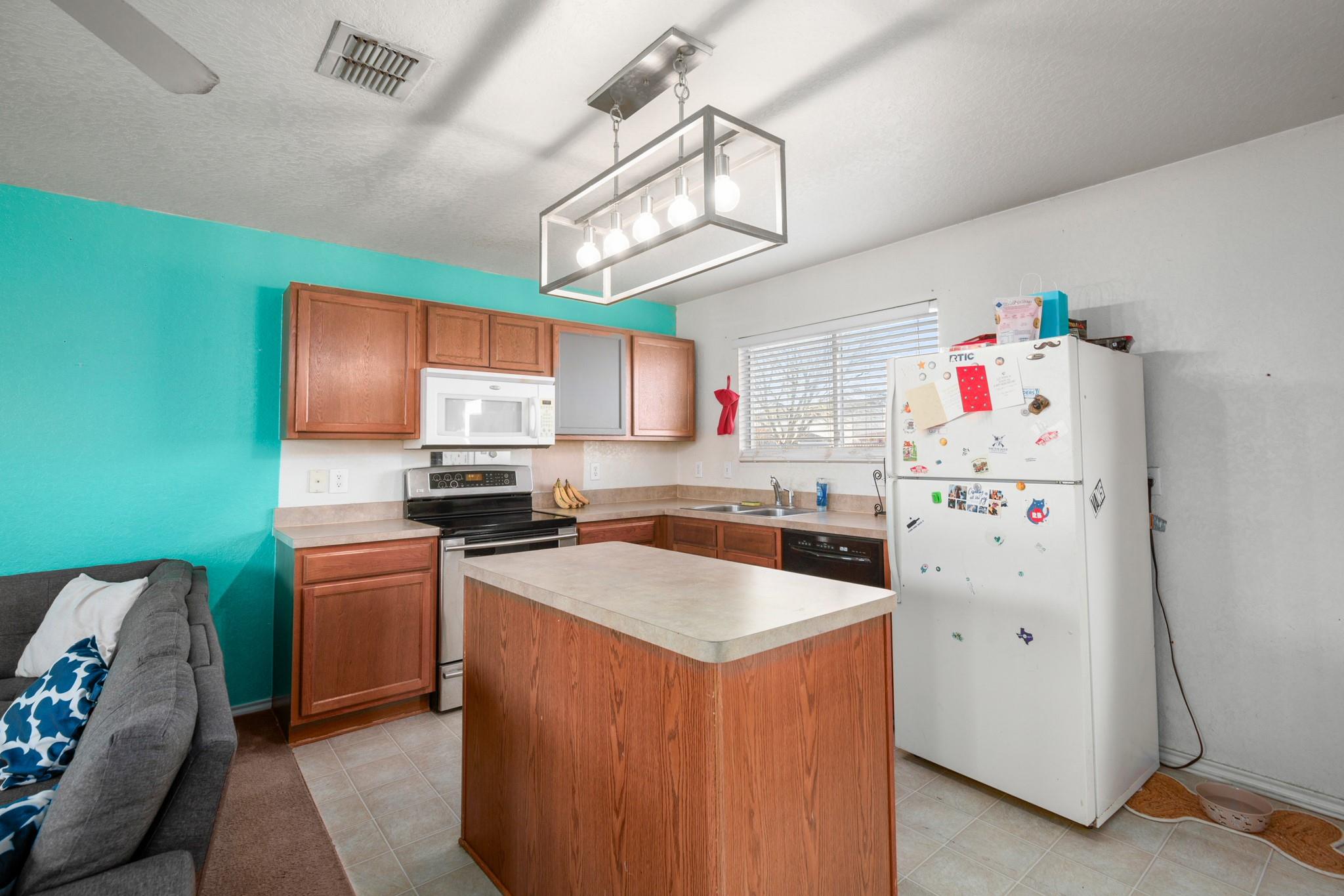 643 Northlake Dr, New Braunfels, TX 78130