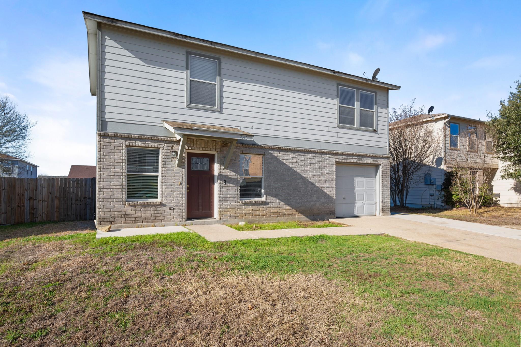 643 Northlake Dr, New Braunfels, TX 78130