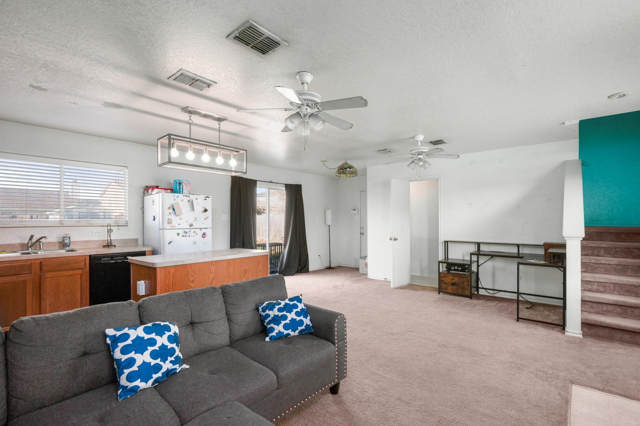 643 Northlake Dr, New Braunfels, TX 78130