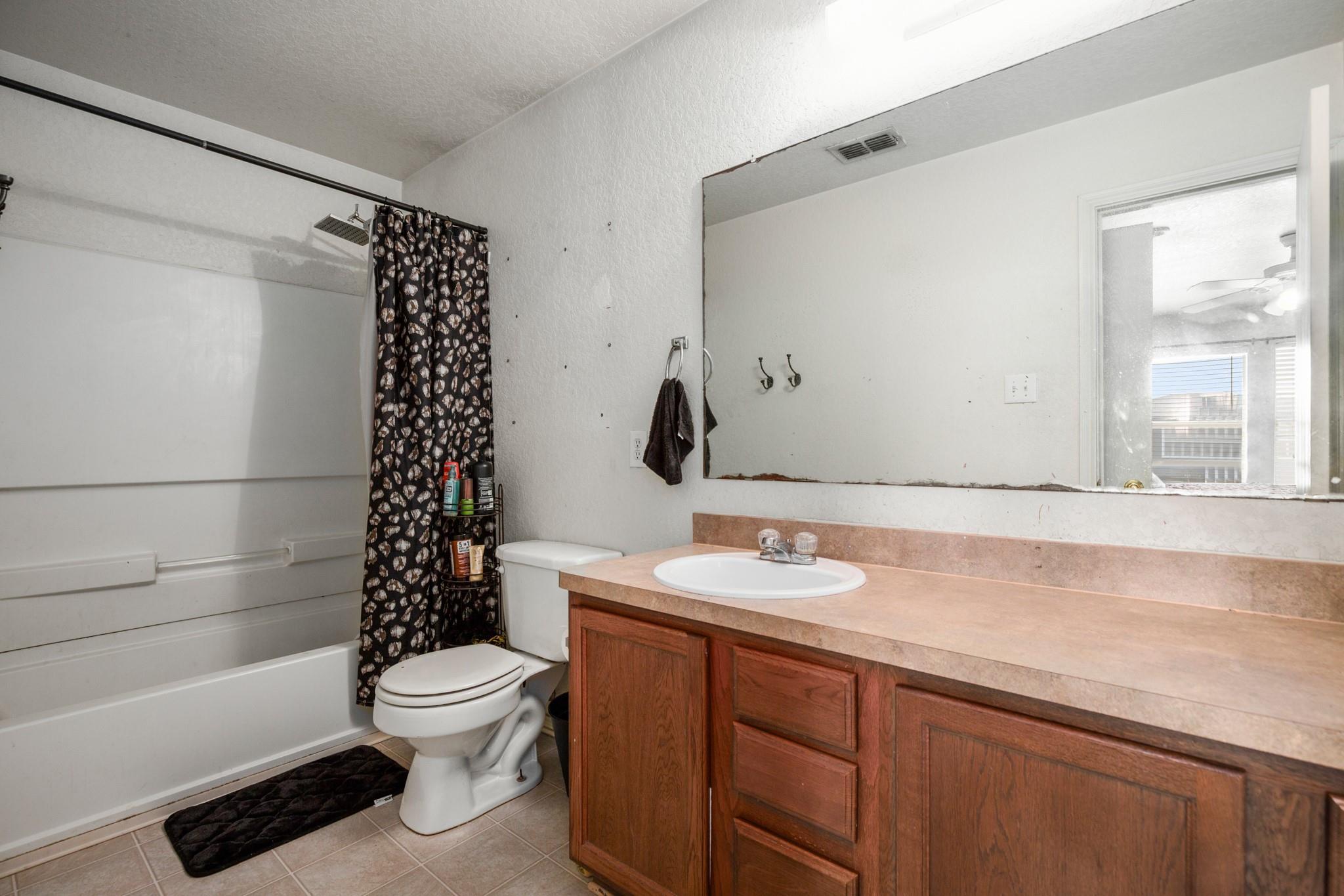 643 Northlake Dr, New Braunfels, TX 78130