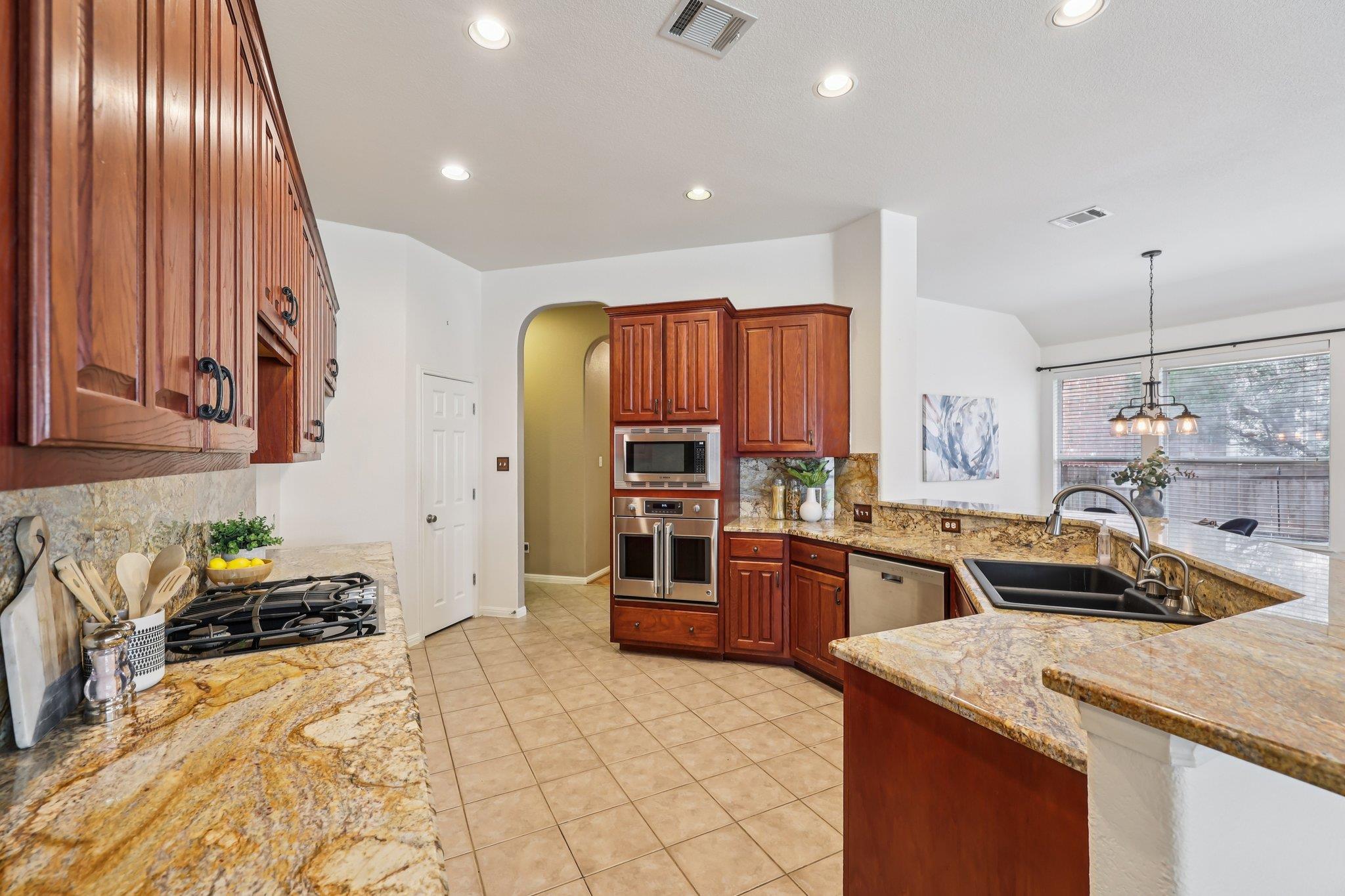 2950 James Parker Ln, Round Rock, TX 78665