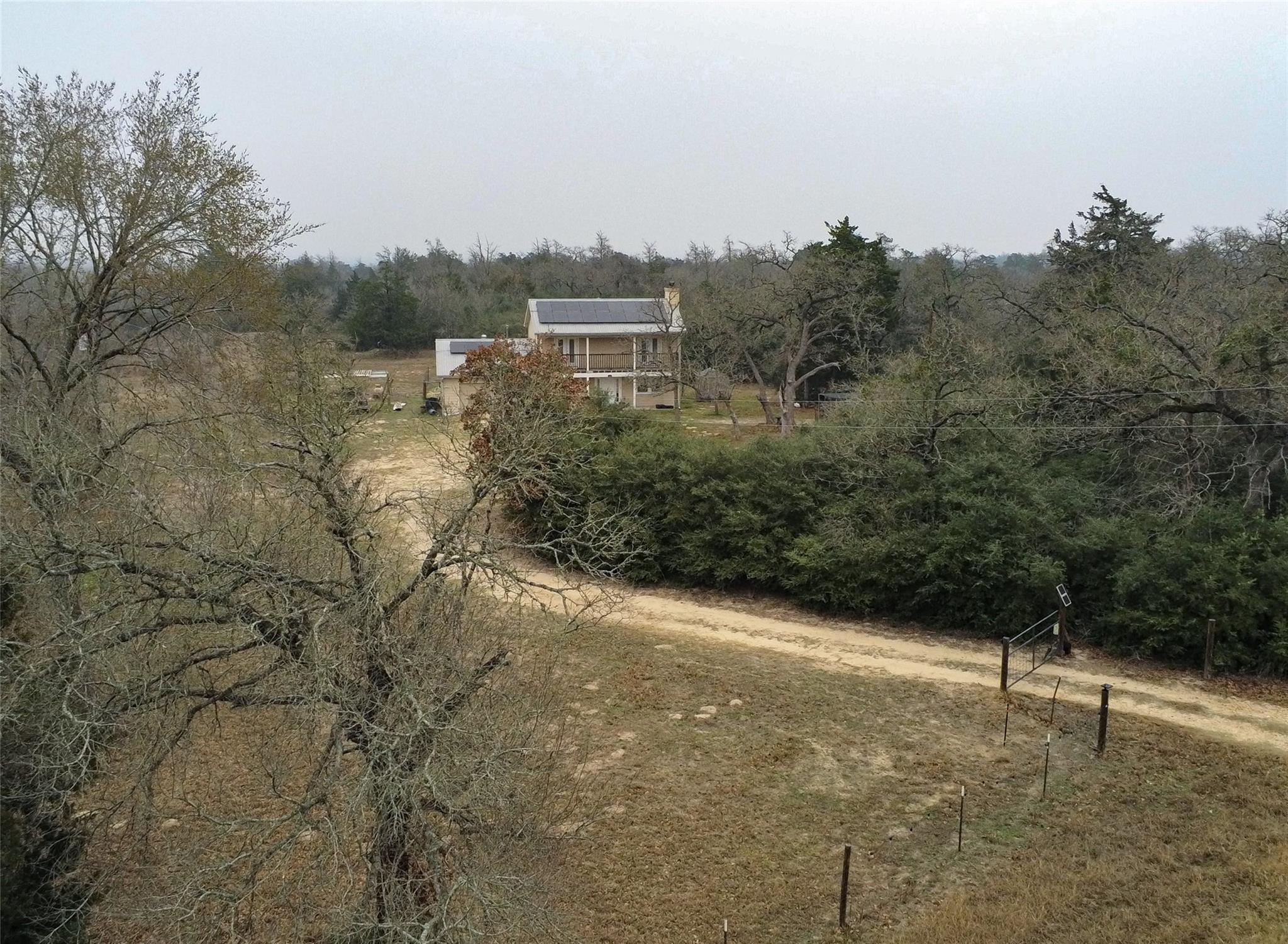 1471 County Road A, Lexington, TX 78947