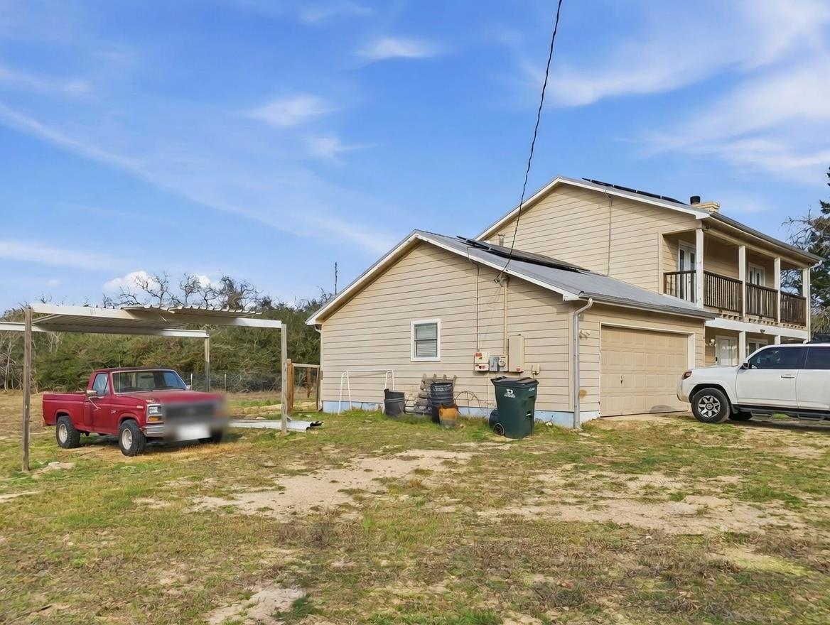 1471 County Road A, Lexington, TX 78947