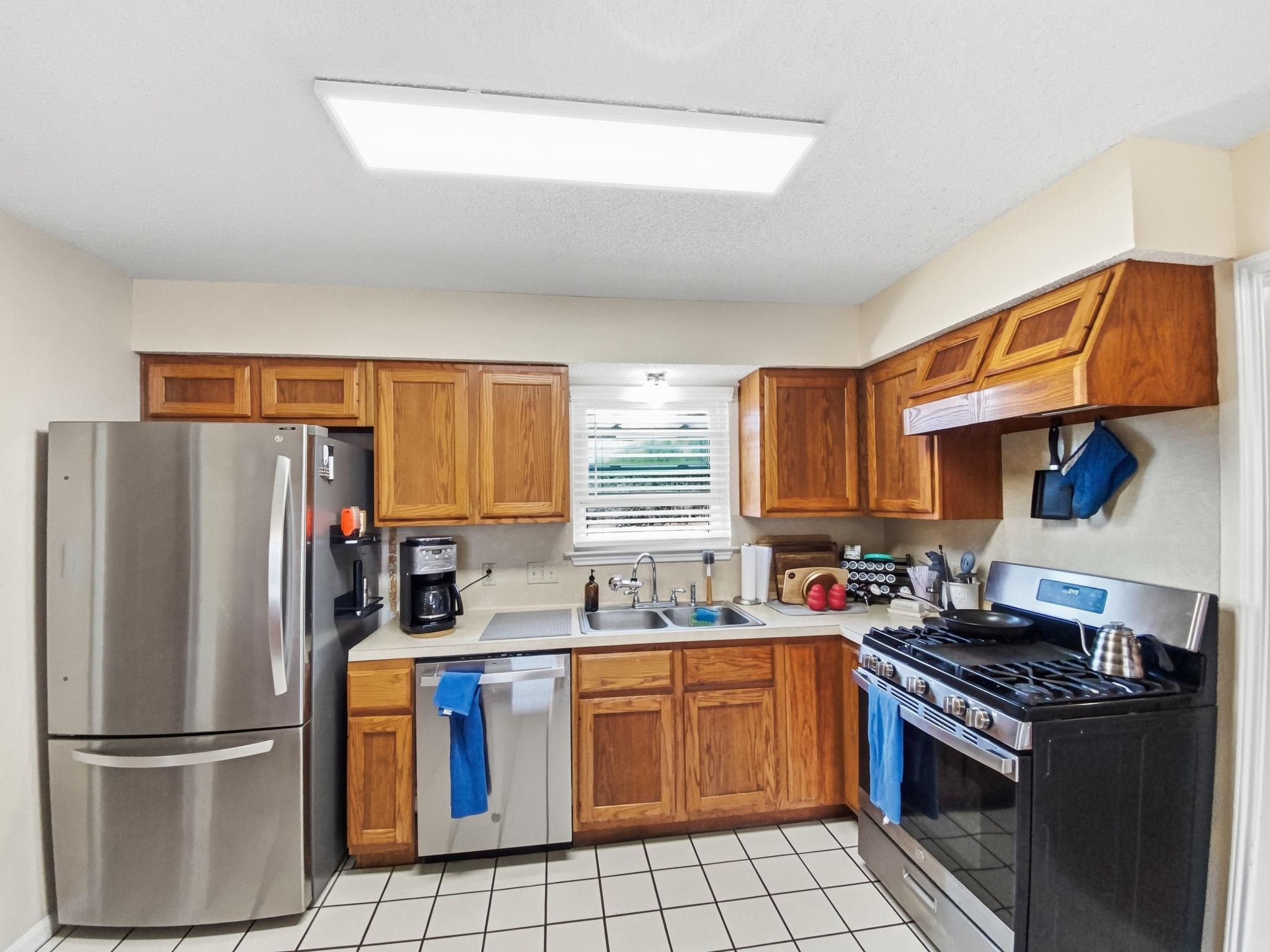 1471 County Road A, Lexington, TX 78947