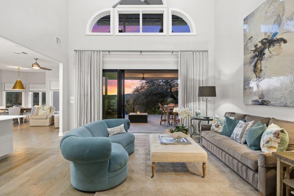 19901 Angel Bay Dr, Spicewood, TX 78669