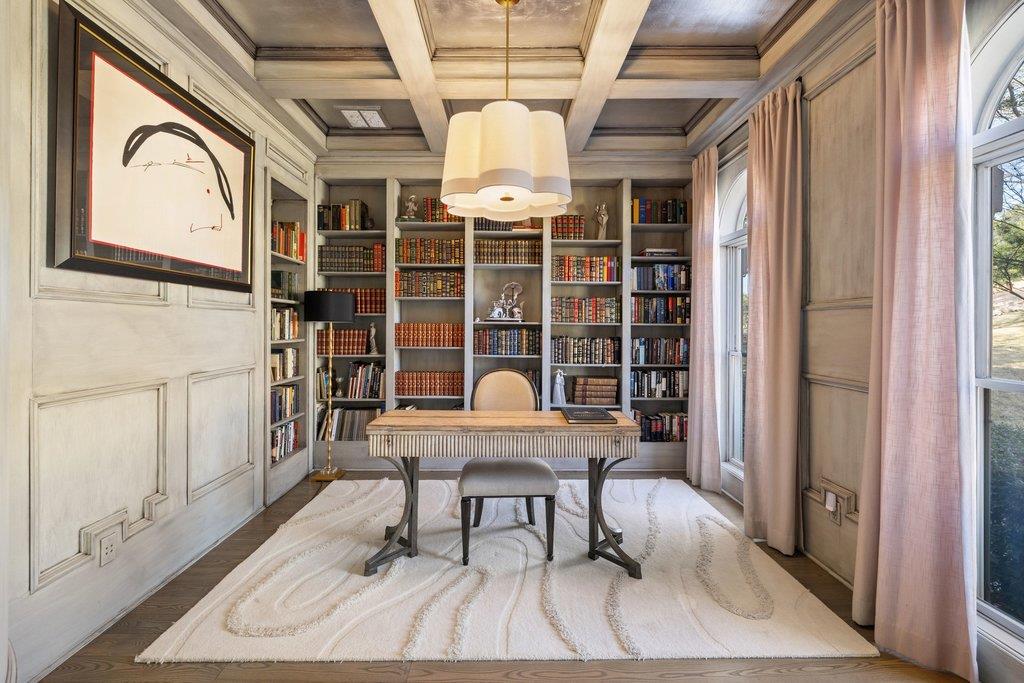 19901 Angel Bay Dr, Spicewood, TX 78669