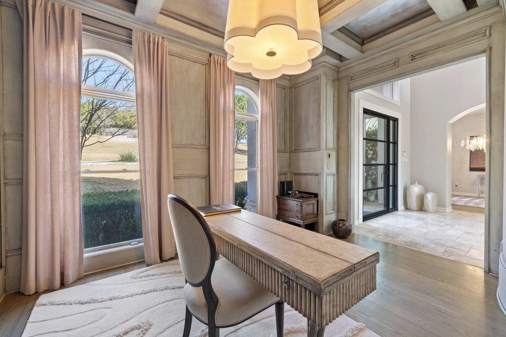 19901 Angel Bay Dr, Spicewood, TX 78669