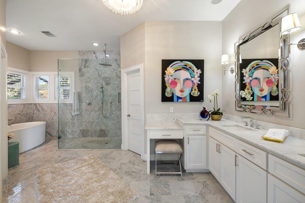 19901 Angel Bay Dr, Spicewood, TX 78669