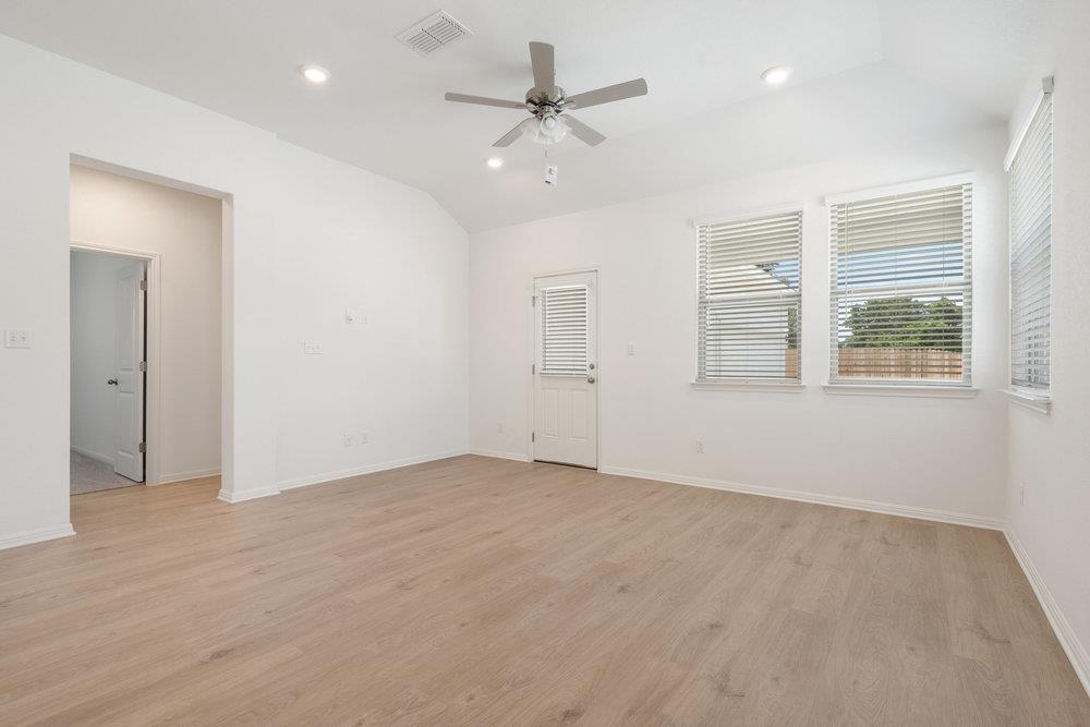 267 Tenny Ln, Kyle, TX 78640