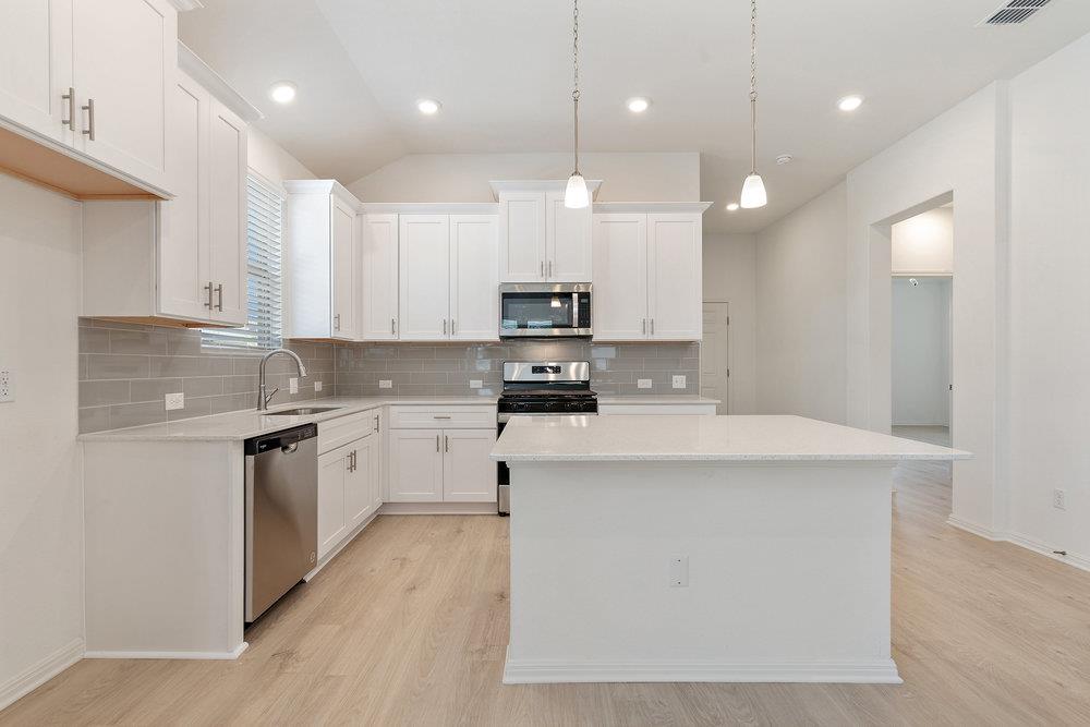 267 Tenny Ln, Kyle, TX 78640