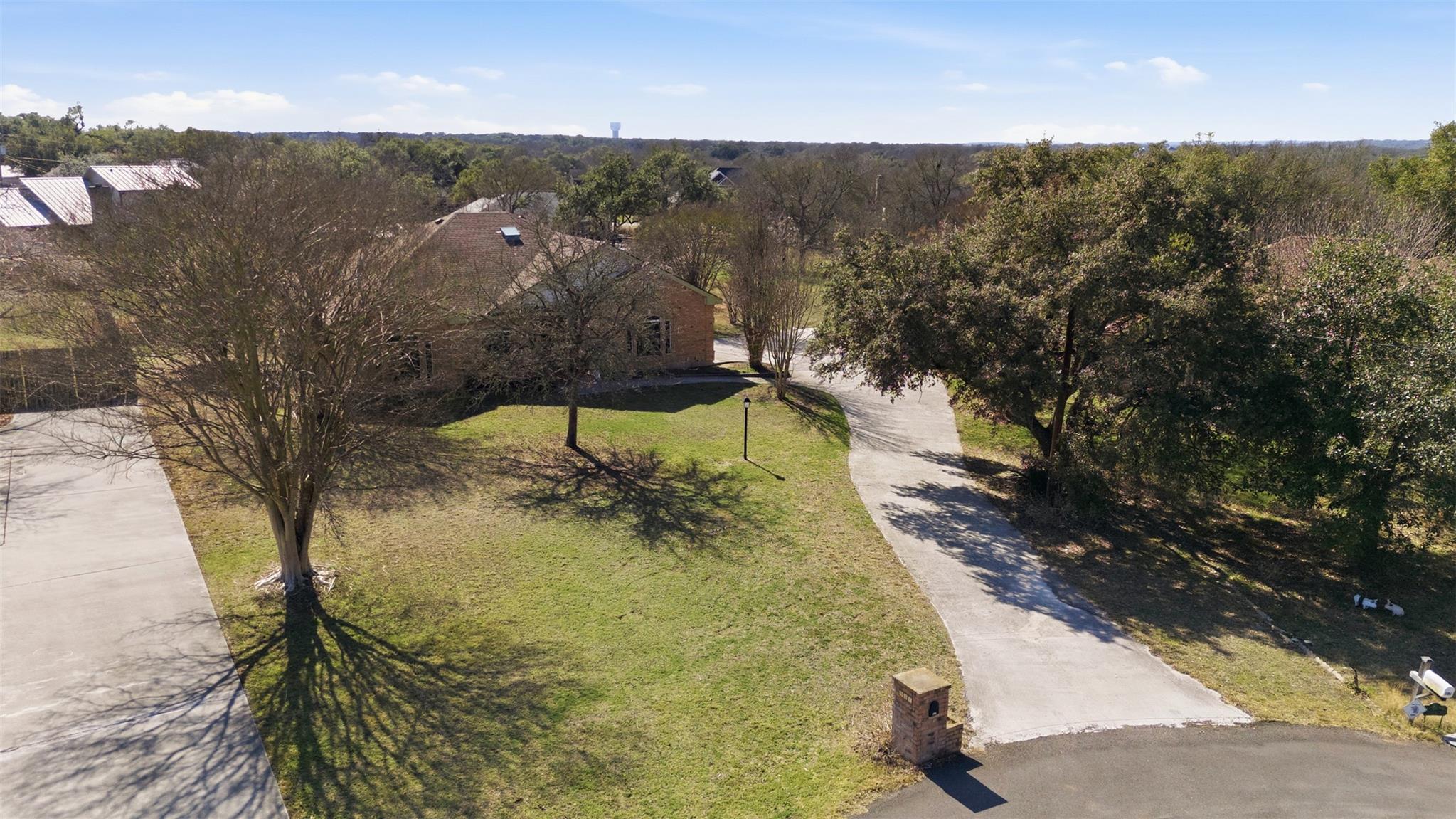 307 Pin Oak Ct, Mountain City, TX 78610