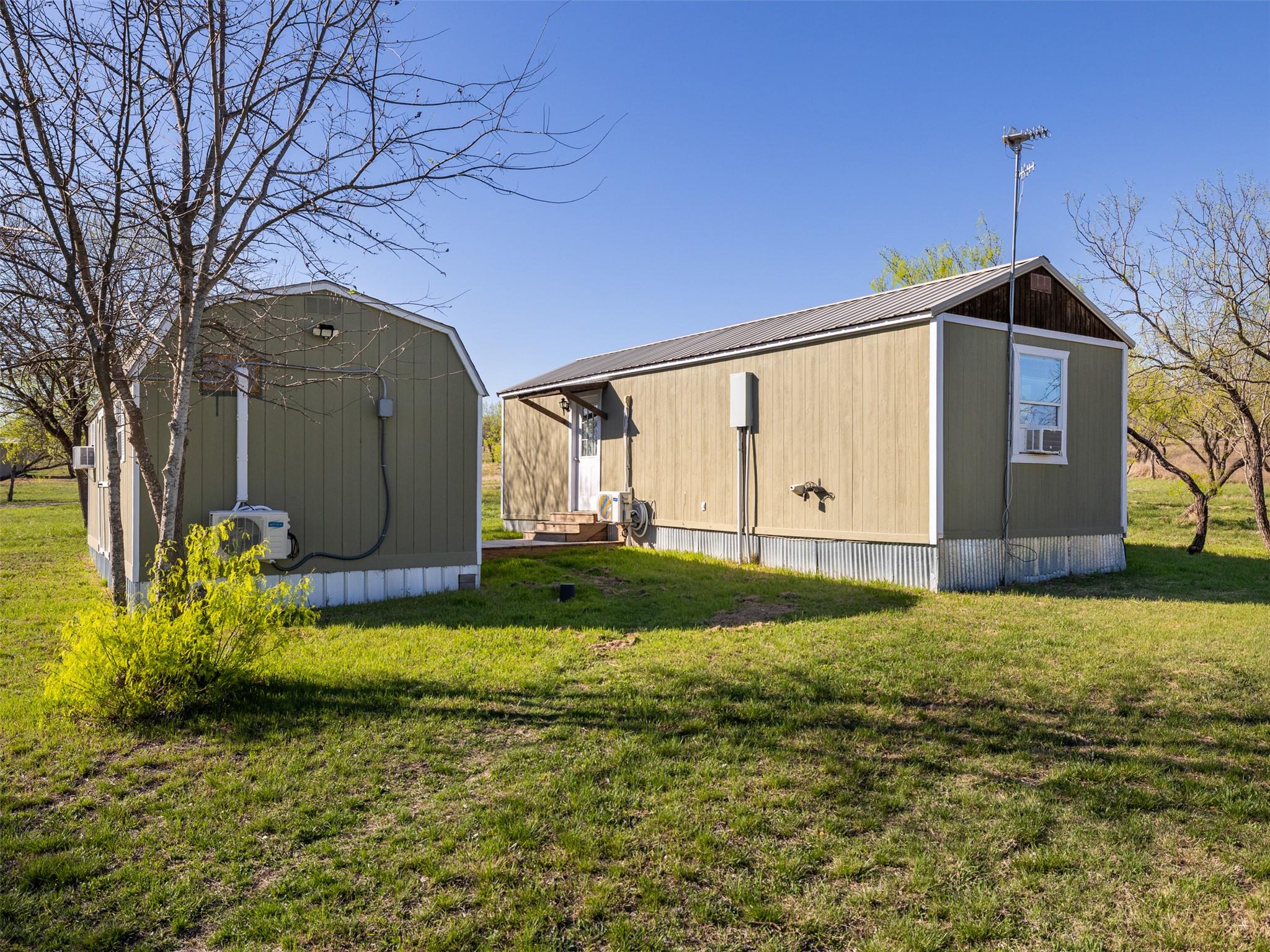 400 Private Road 4295, Rockdale, TX 76567