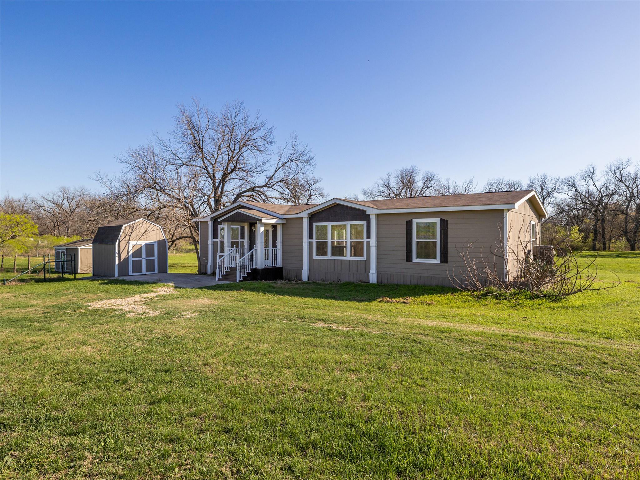 400 Private Road 4295, Rockdale, TX 76567