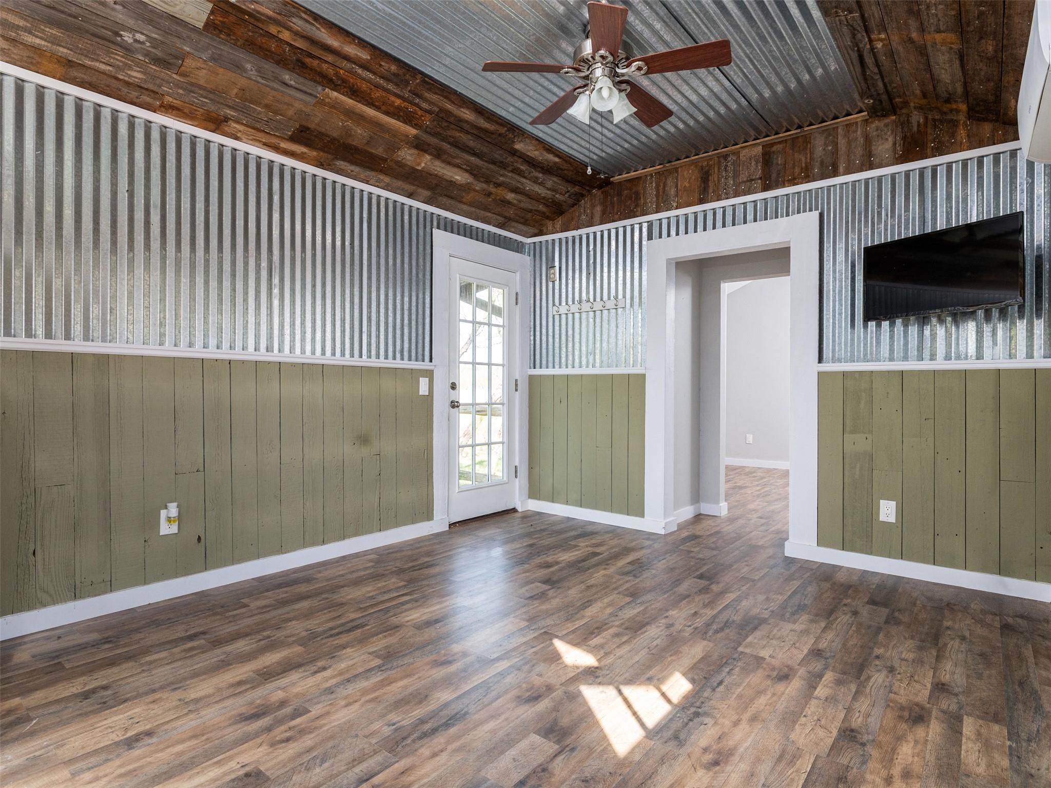 400 Private Road 4295, Rockdale, TX 76567