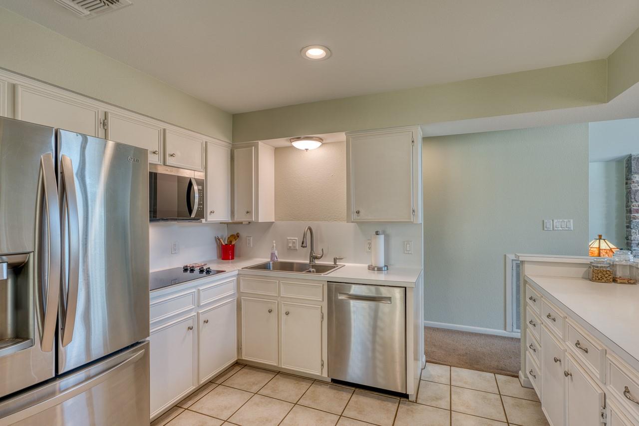 101 W Bluebonnet Rd, Horseshoe Bay, TX 78657