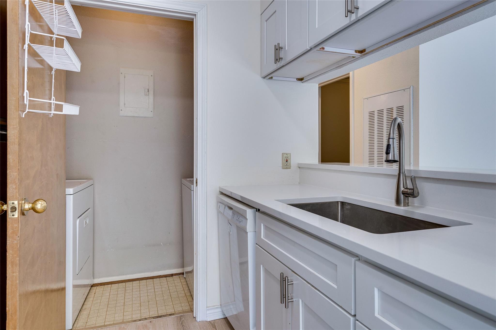 1406 Windsor Rd # 201, Austin, TX 78703