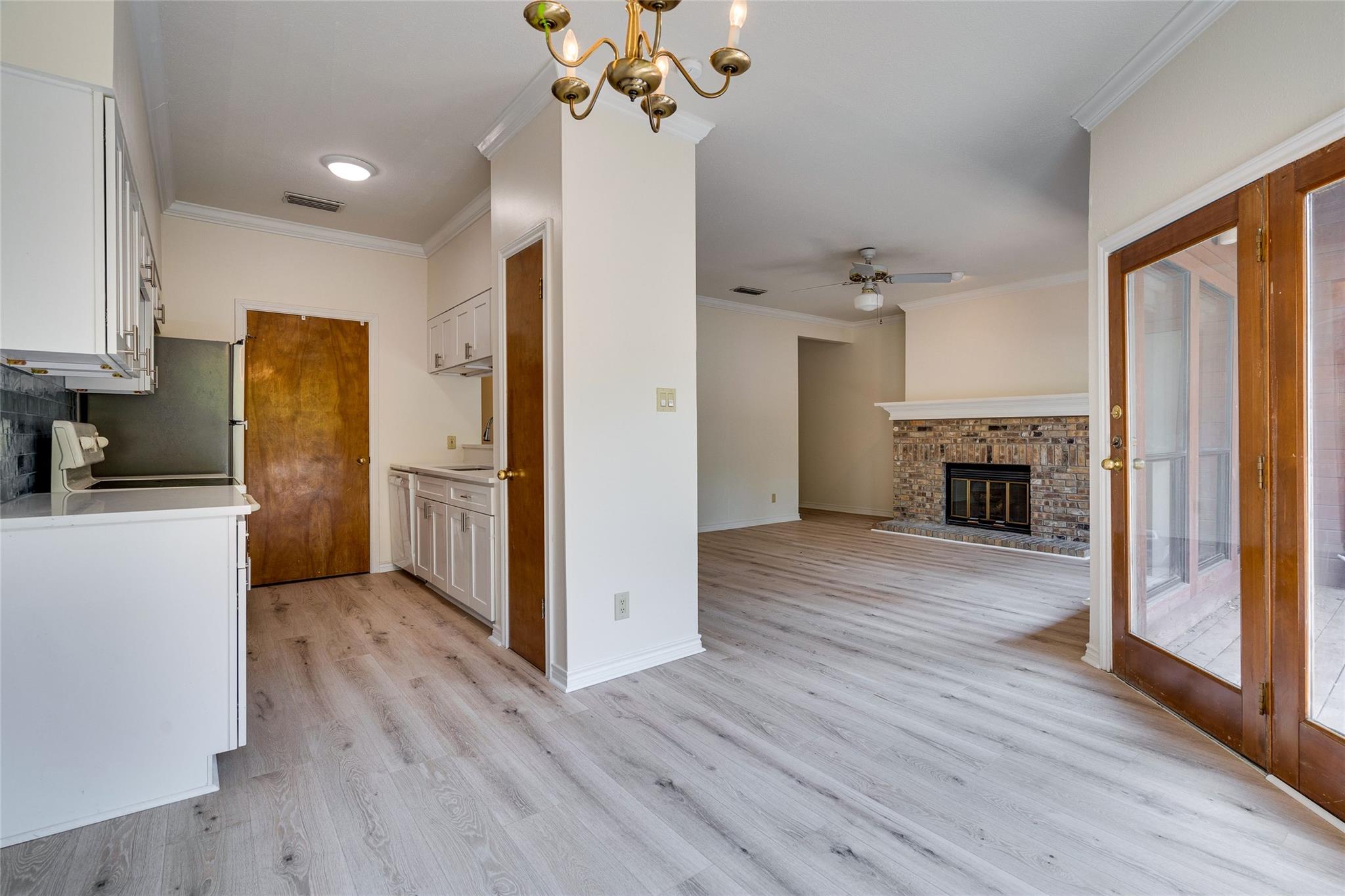 1406 Windsor Rd # 201, Austin, TX 78703