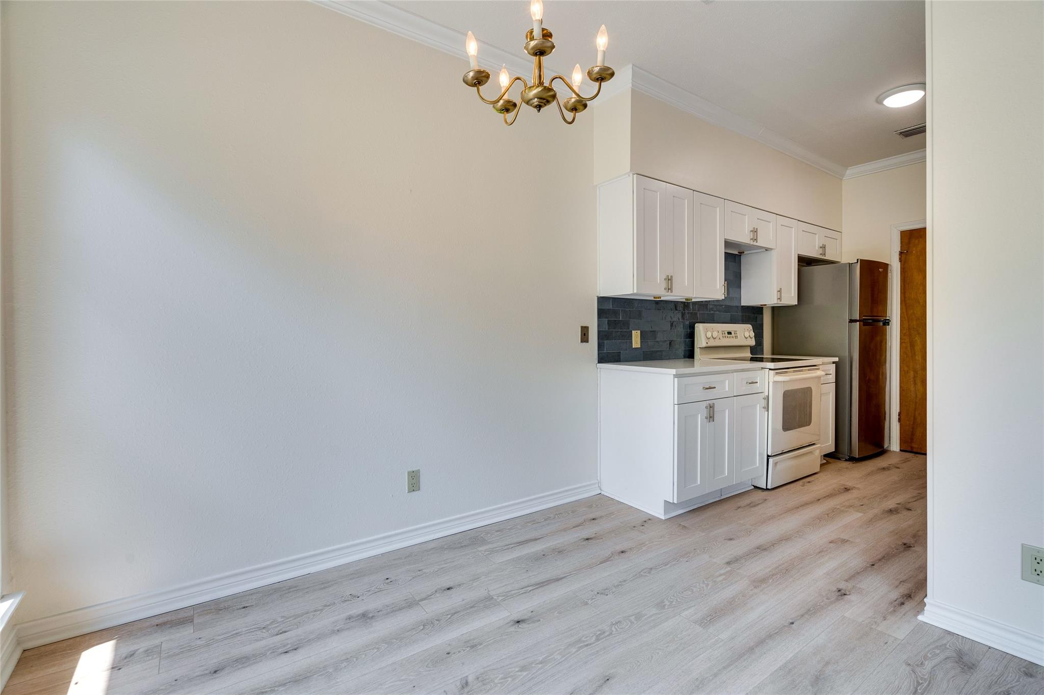 1406 Windsor Rd # 201, Austin, TX 78703