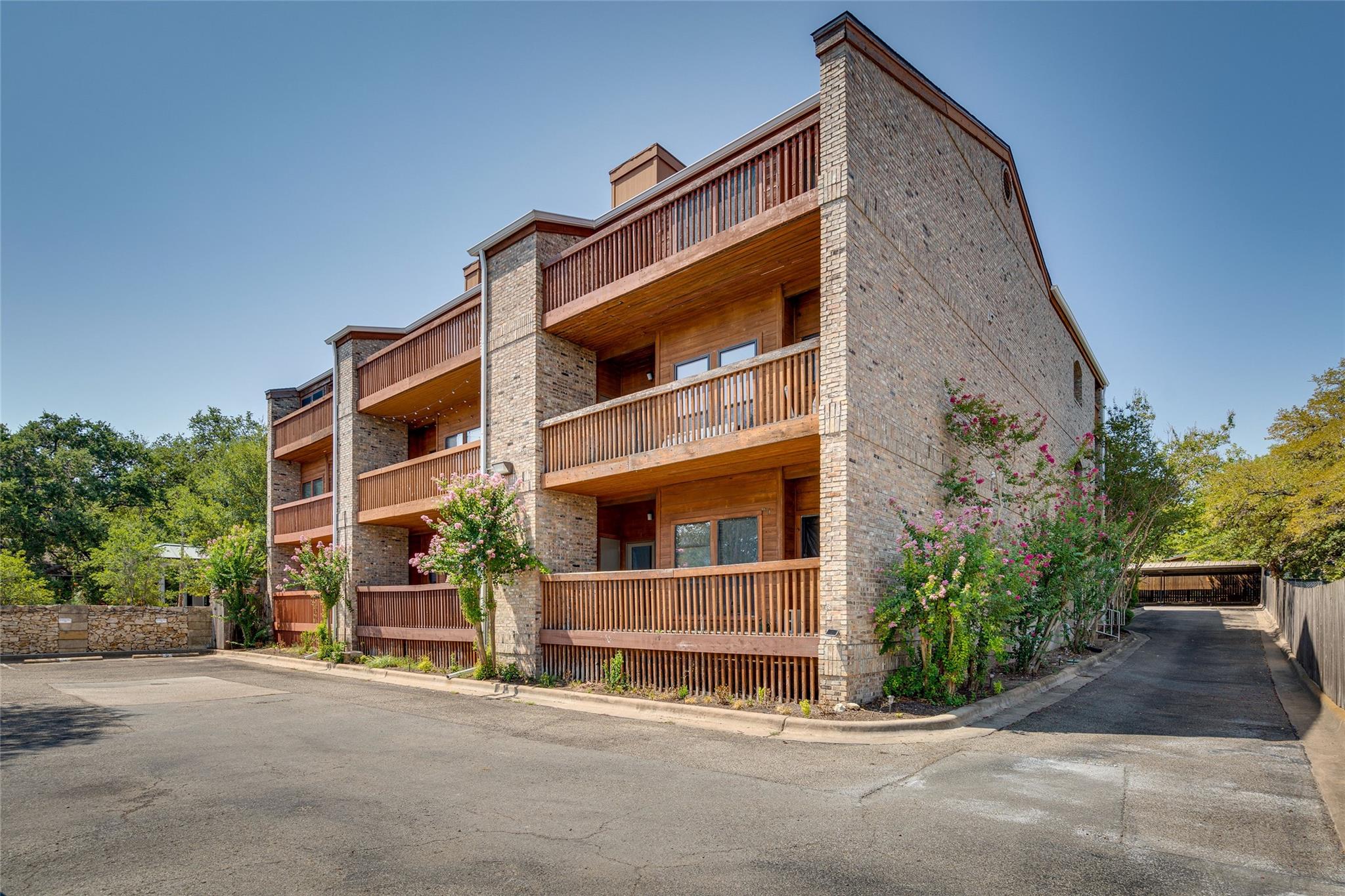 1406 Windsor Rd # 201, Austin, TX 78703