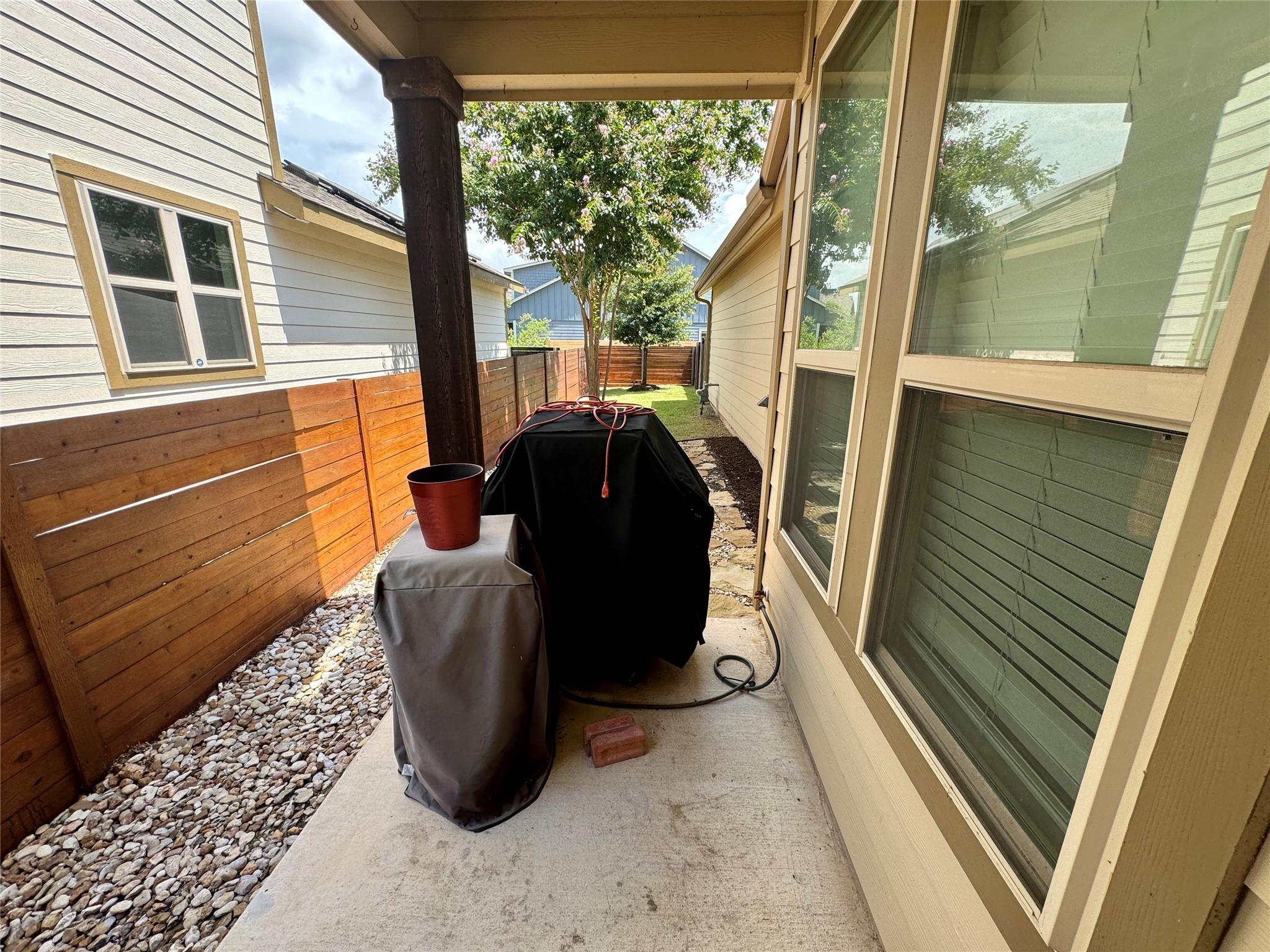 5904 Baythorne Dr, Austin, TX 78747