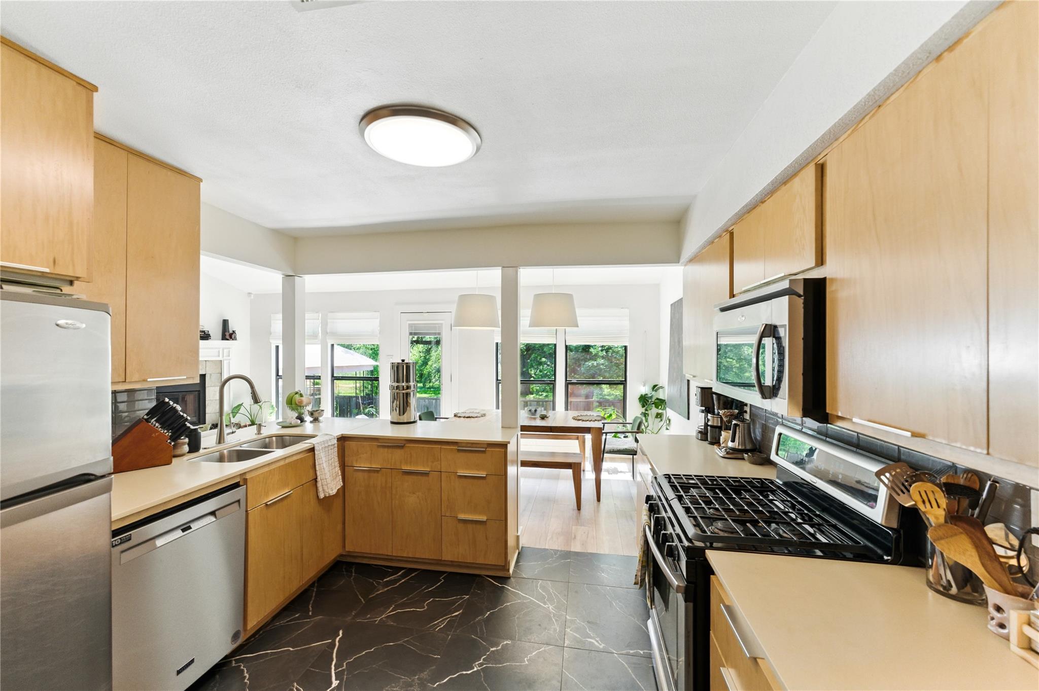 7701 Ponoma Trl, Austin, TX 78749