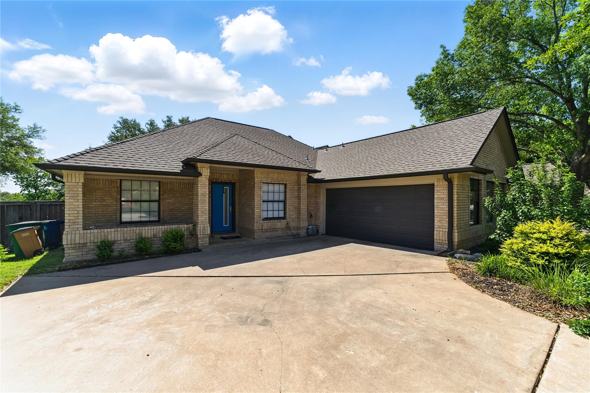 7701 Ponoma Trl, Austin, TX 78749