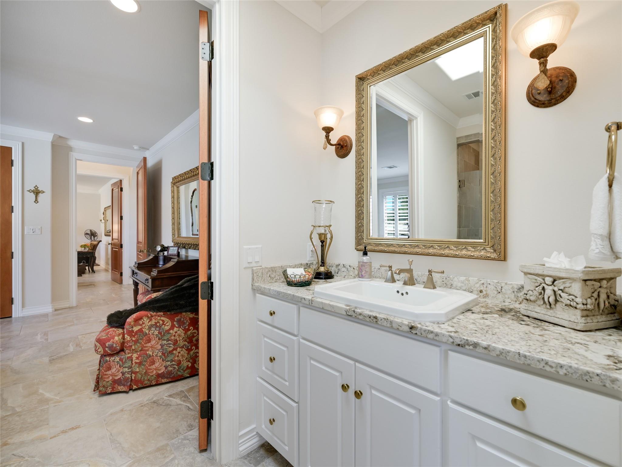 27206 Waterfall Hill Pkwy, Spicewood, TX 78669