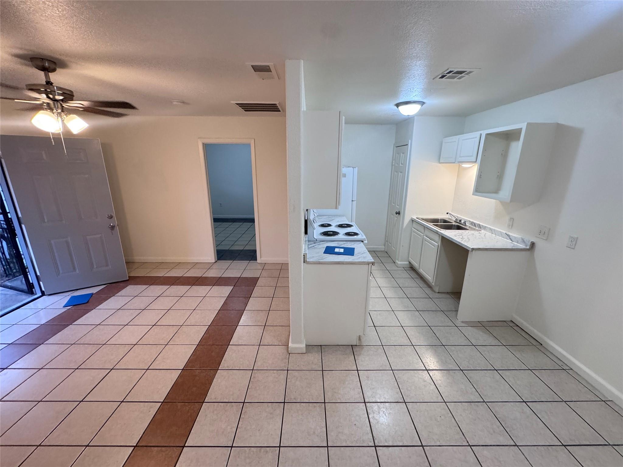 8207 Sam Rayburn Dr, Austin, TX 78753